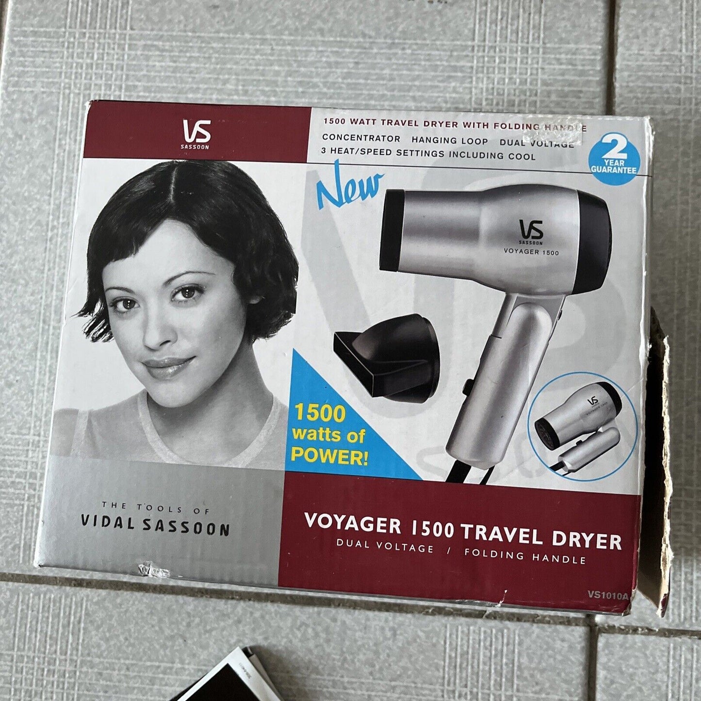 Vidal Sassoon Voyager 1500 Travel Dryer - Folding Handle Dual Voltage