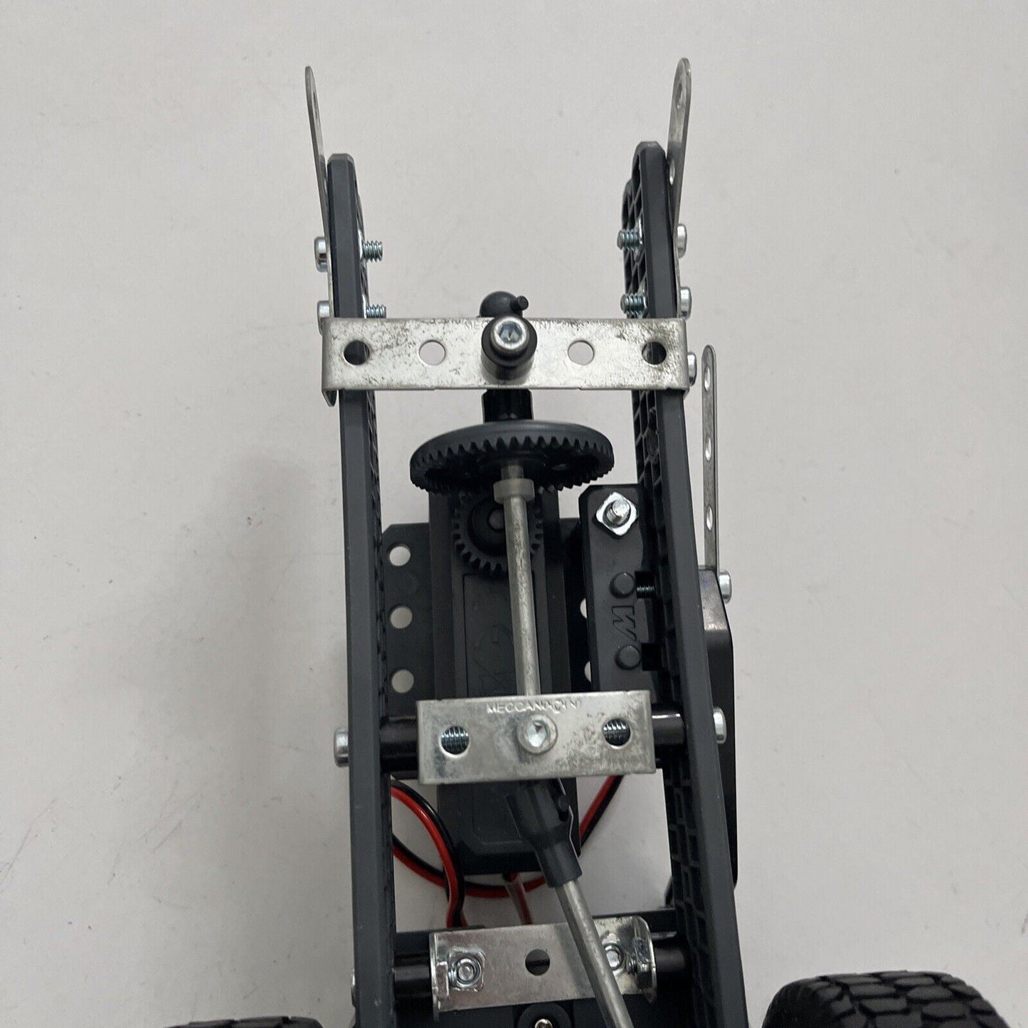 Meccano D226 Motor with Battery Pack