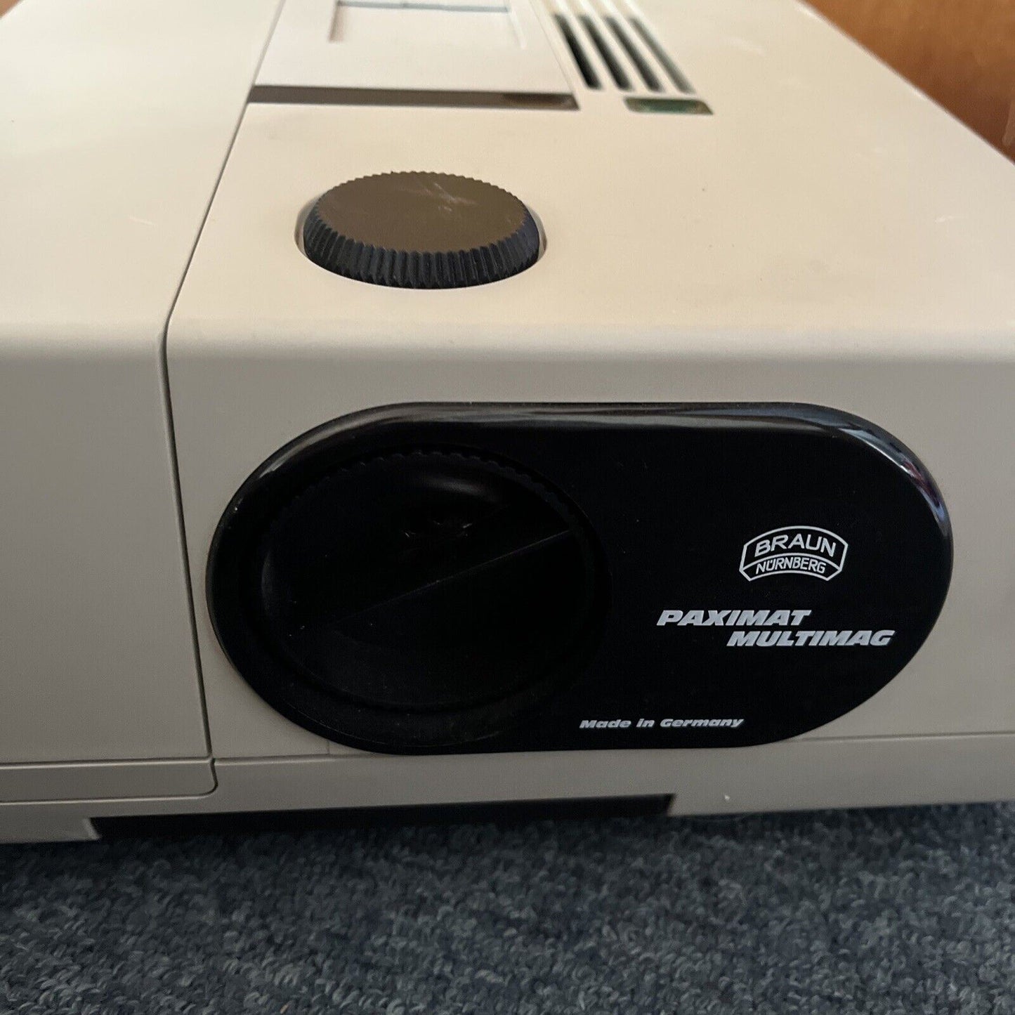 Braun Paximat Multimag 250 AF-I Auto focus Slide Projector