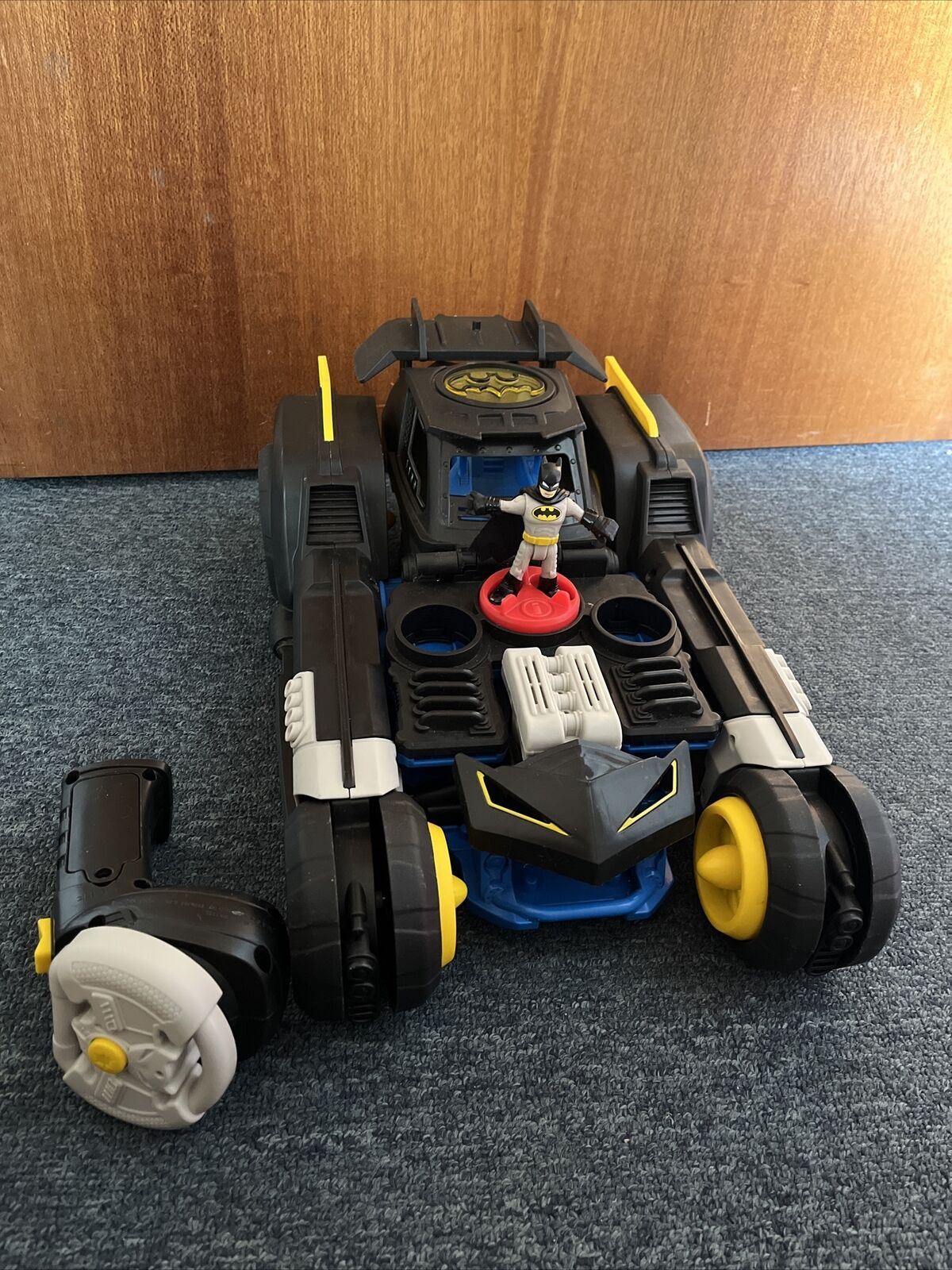 Imaginext DC Super Friends Ultimate Batmobile Transforming with Remote Control