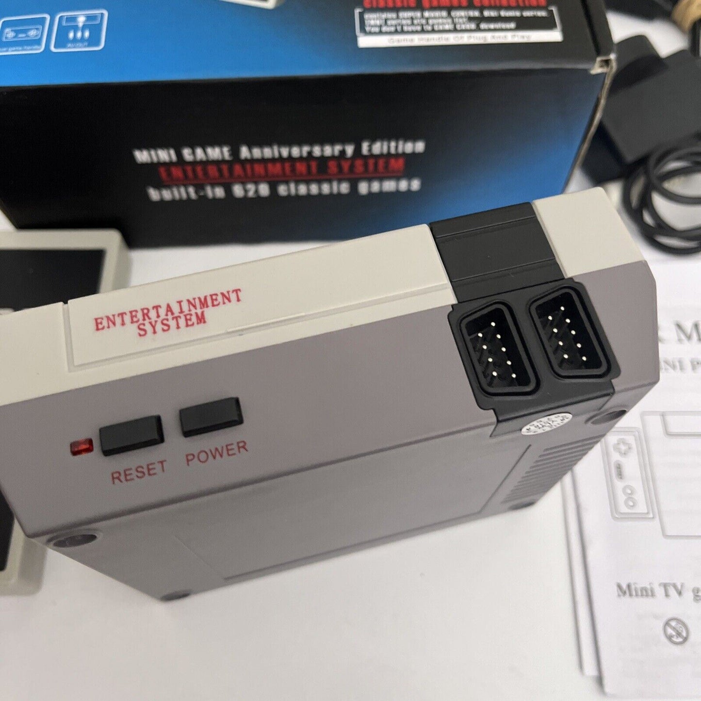 Classic Mini Retro Game Console Built-in 620 Games + 2 NES Classic Controller