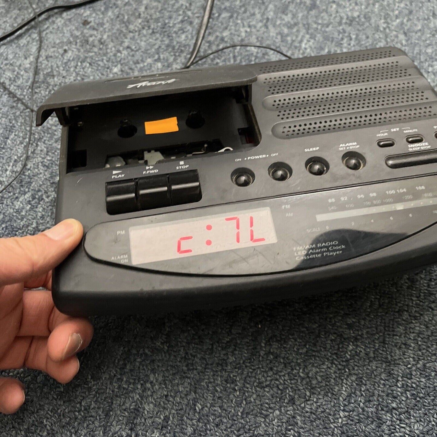 Avante CR-650 Cassette Alarm Clock Radio *Requires Belt Replacement