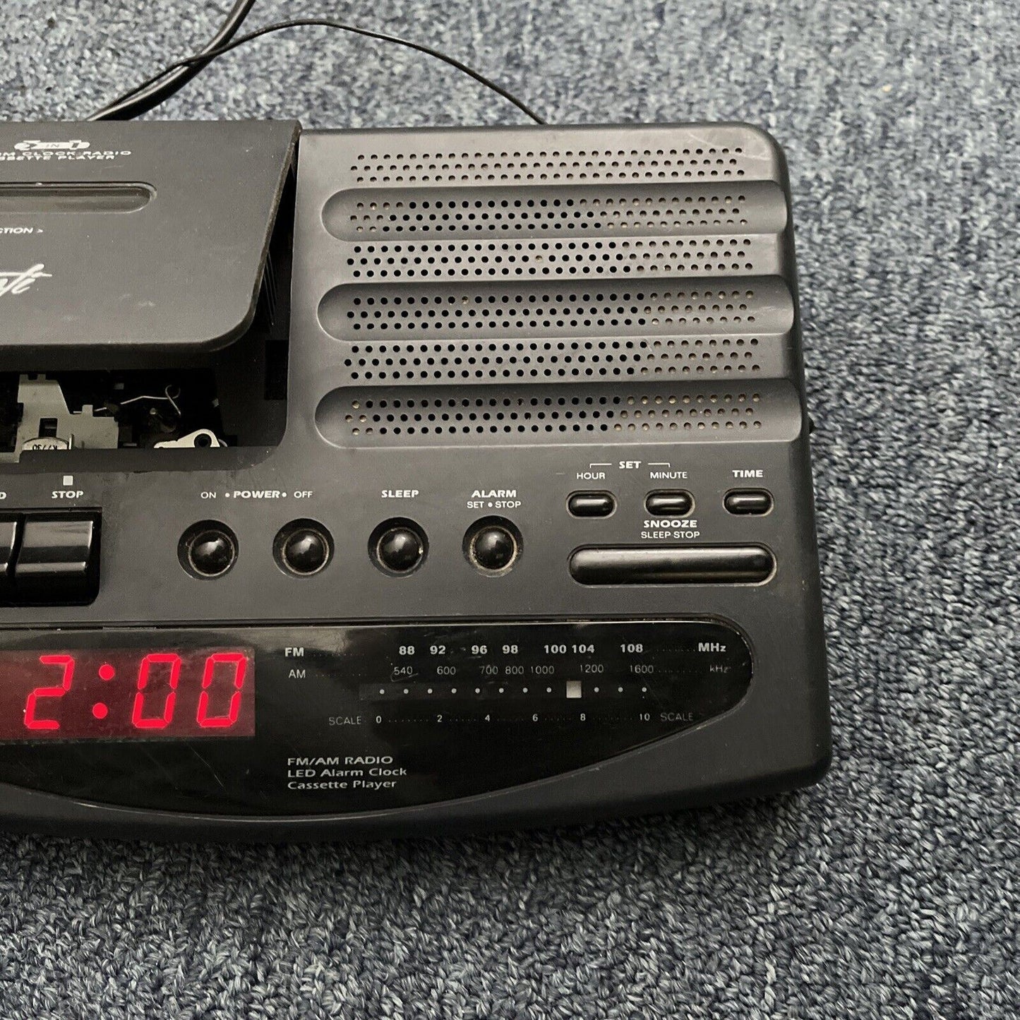 Avante CR-650 Cassette Alarm Clock Radio *Requires Belt Replacement