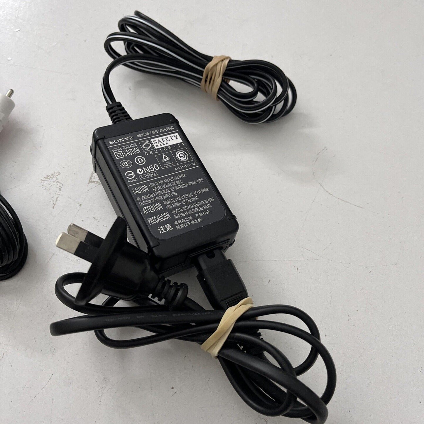 Sony Handycam Station Dock DCRA-C250 Cradle & Power Supply AC-L200C Charger