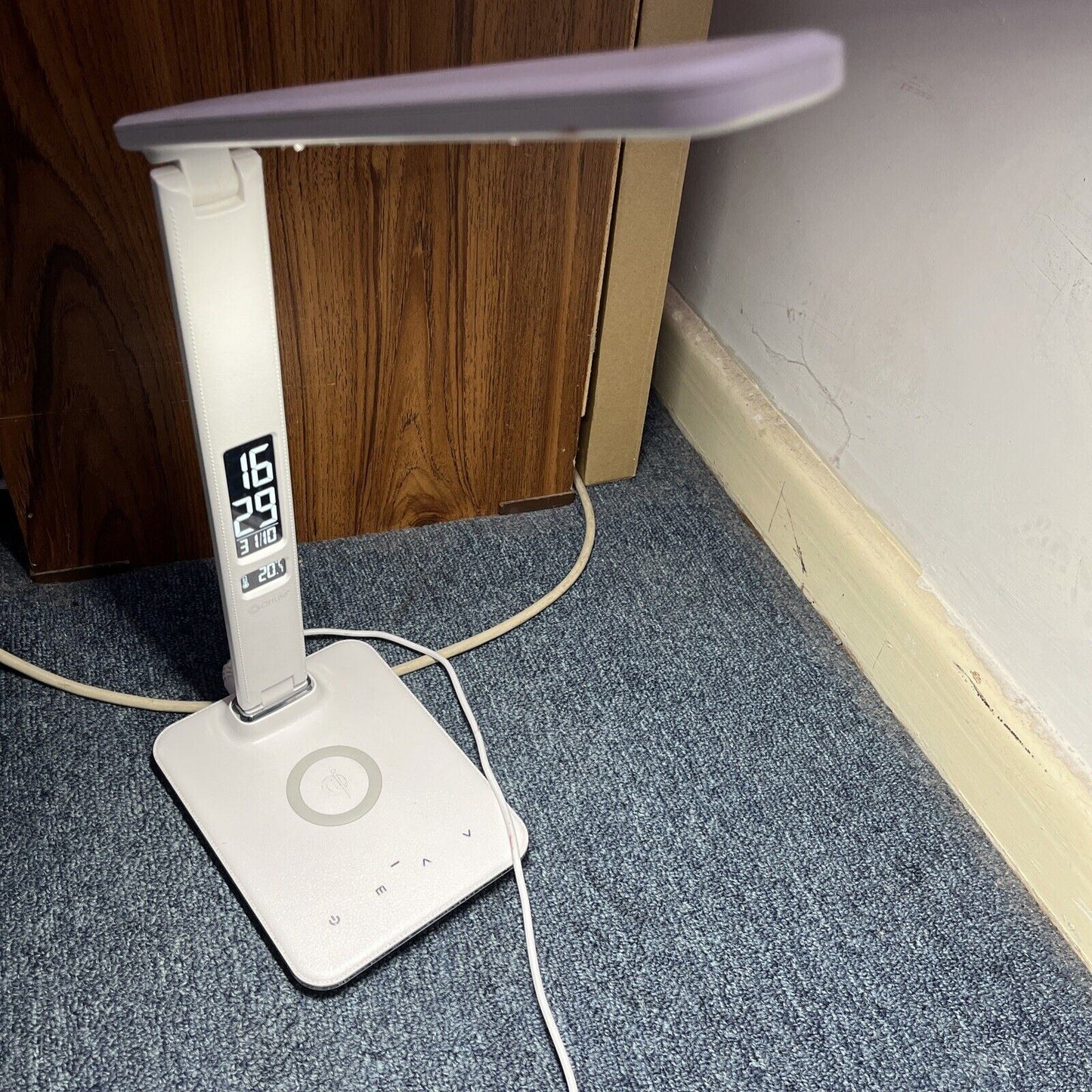 Ottlite Executive Desk Lamp with Wireless Qi Charger USB U13EQ Lamp Light Clock