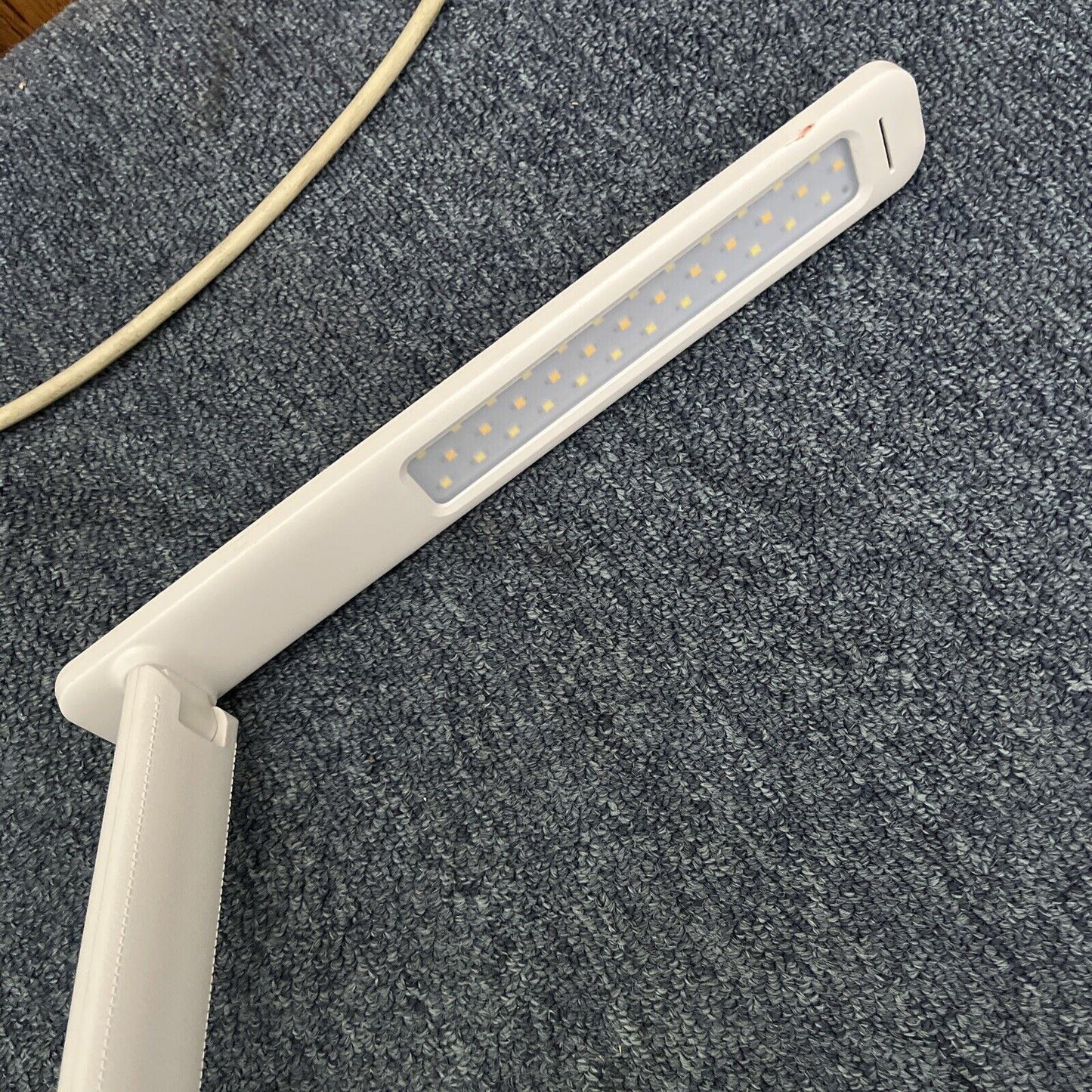 Ottlite Executive Desk Lamp with Wireless Qi Charger USB U13EQ Lamp Light Clock