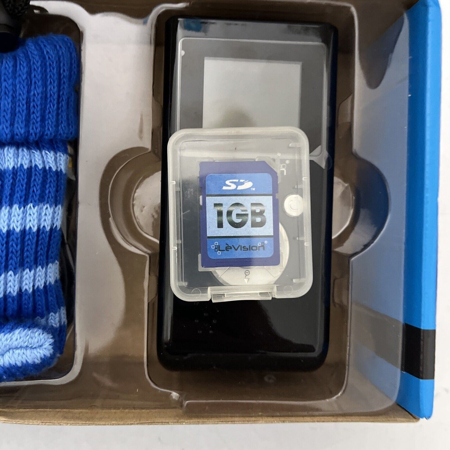 LeVision 1.3MP Digital Video Camera with 1GB SD Card