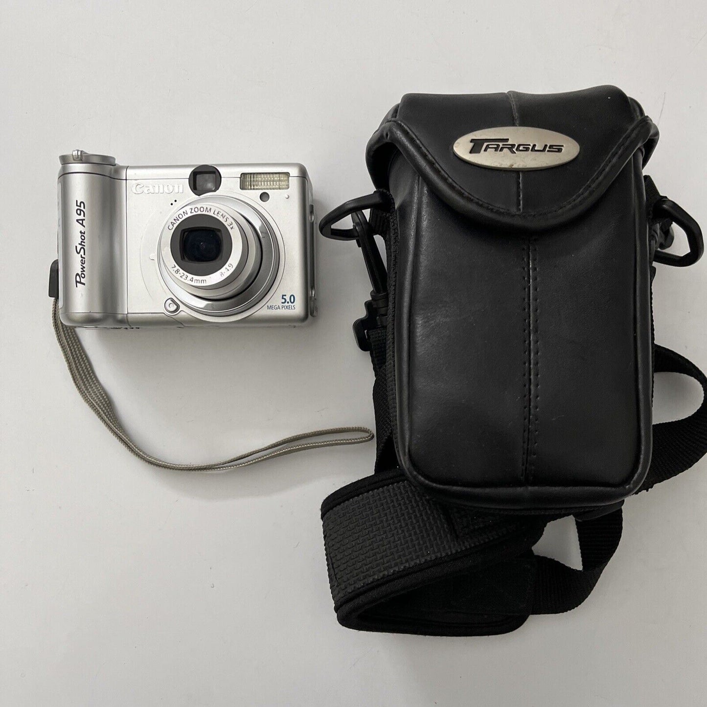 Canon PowerShot A95 5.0MP Digital Camera  with Case