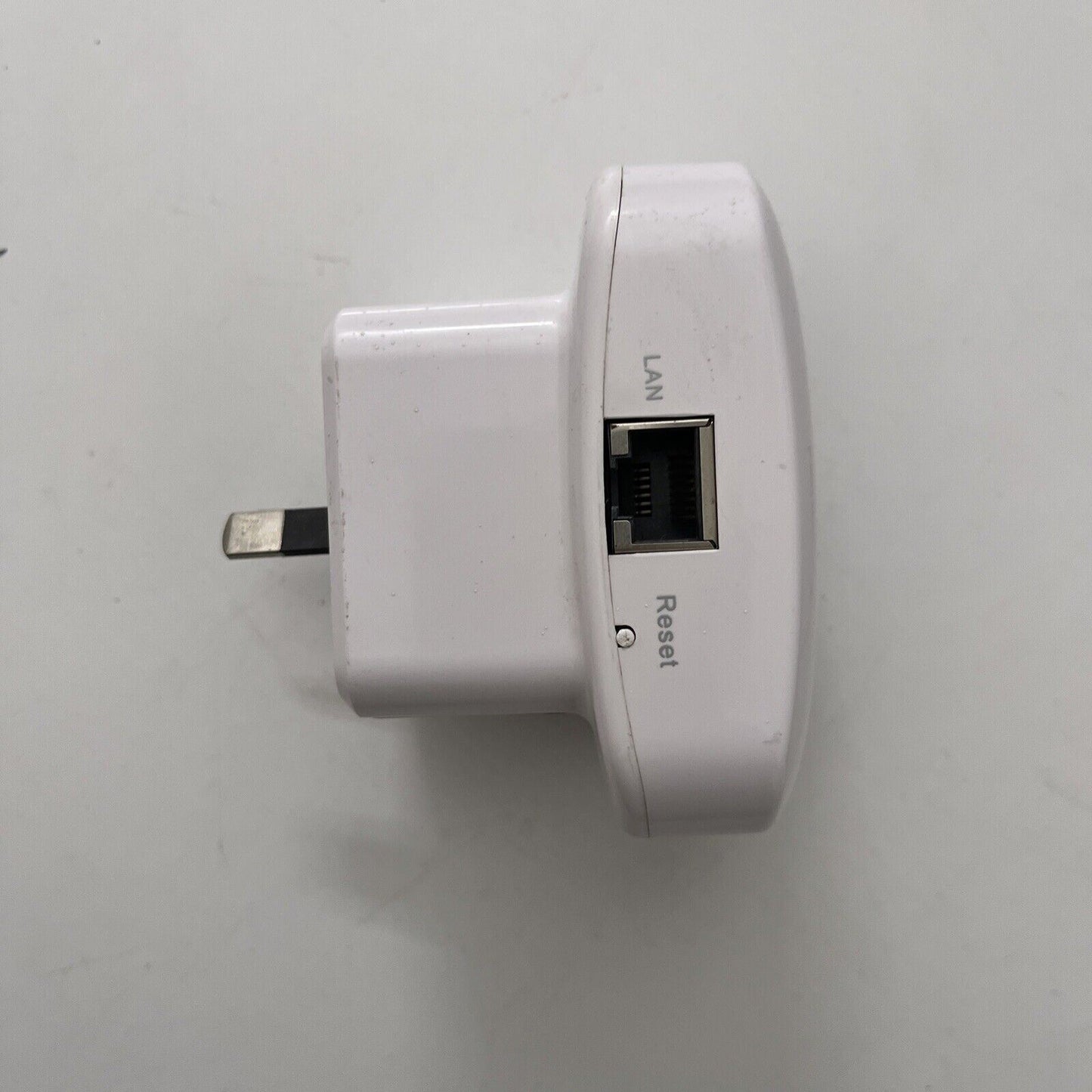 Kogan Wireless-N Wide Range WiFi Repeater Wi-Fi Range Extender - KARPRWL11NA