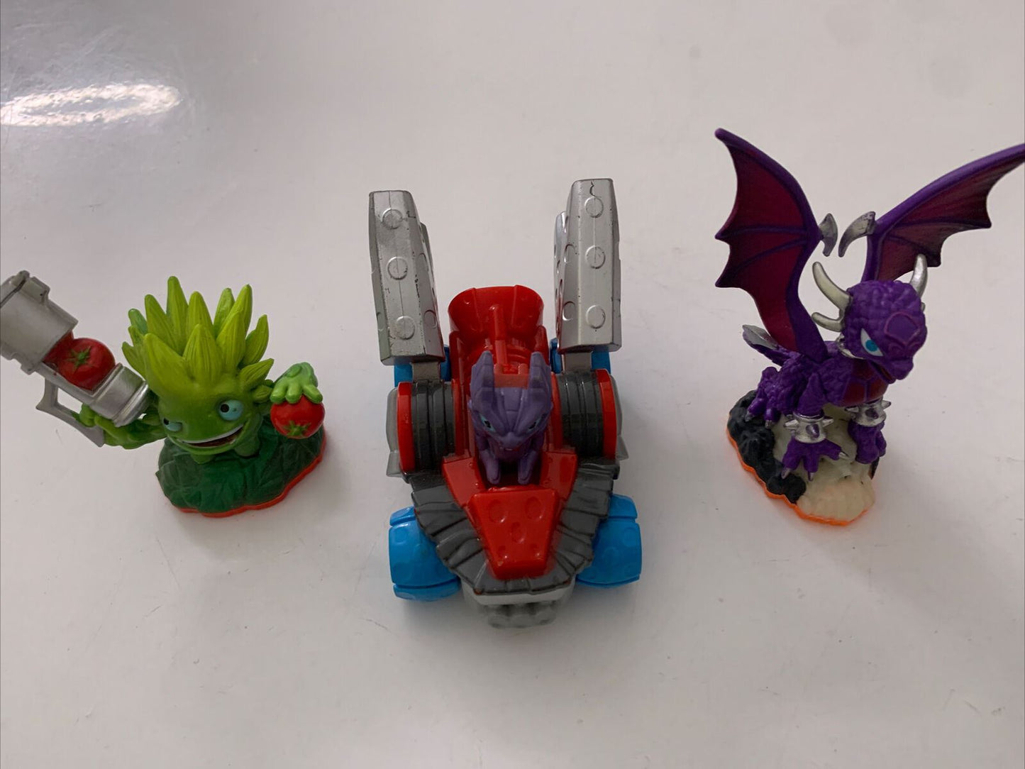 3x Skylanders Figure - Food Fight,  Spitfire & Hot Streak, Giants Cynder Figure