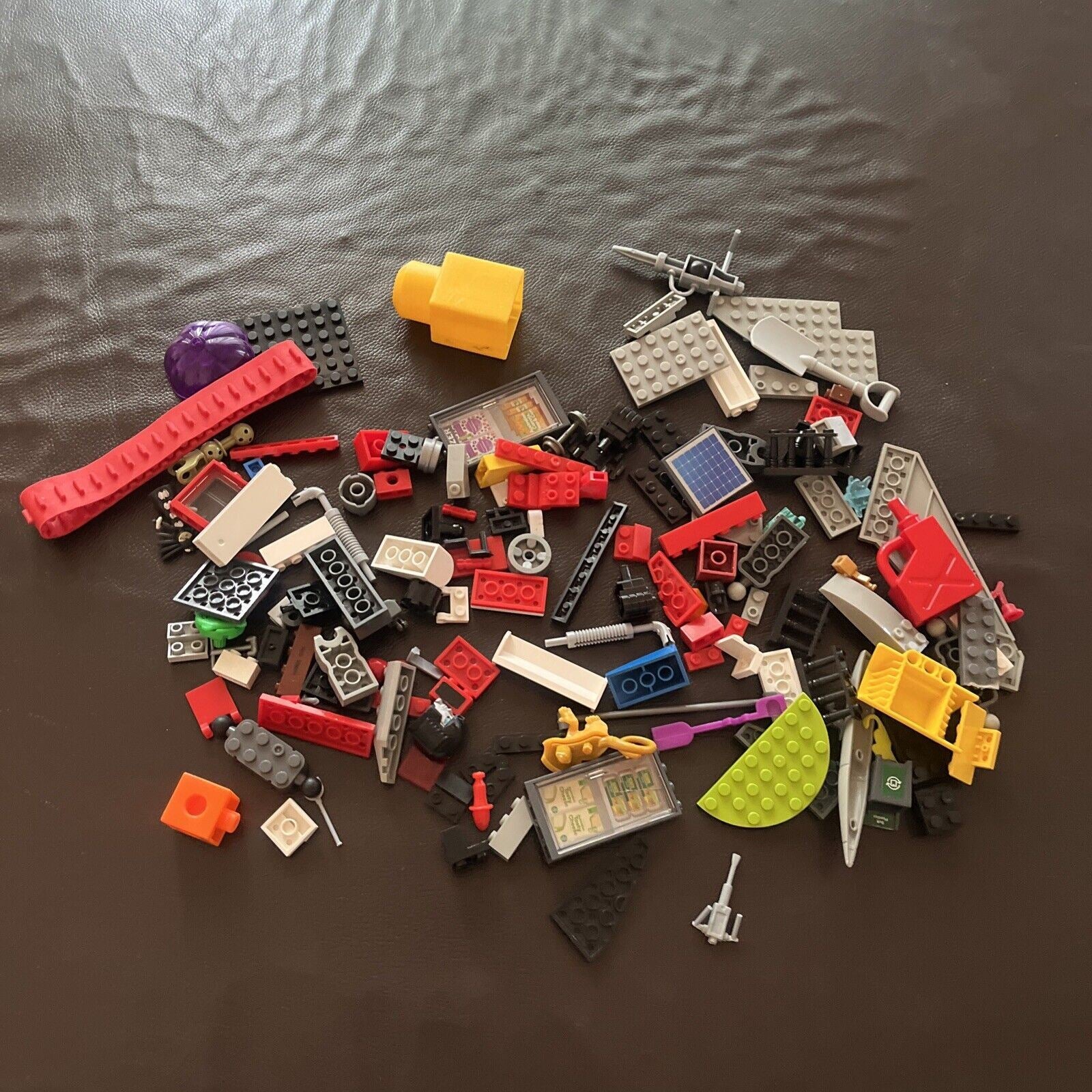 Assorted Bricks Bulk Lot 235g Mega Bloks Assorted Bricks – Retro Unit