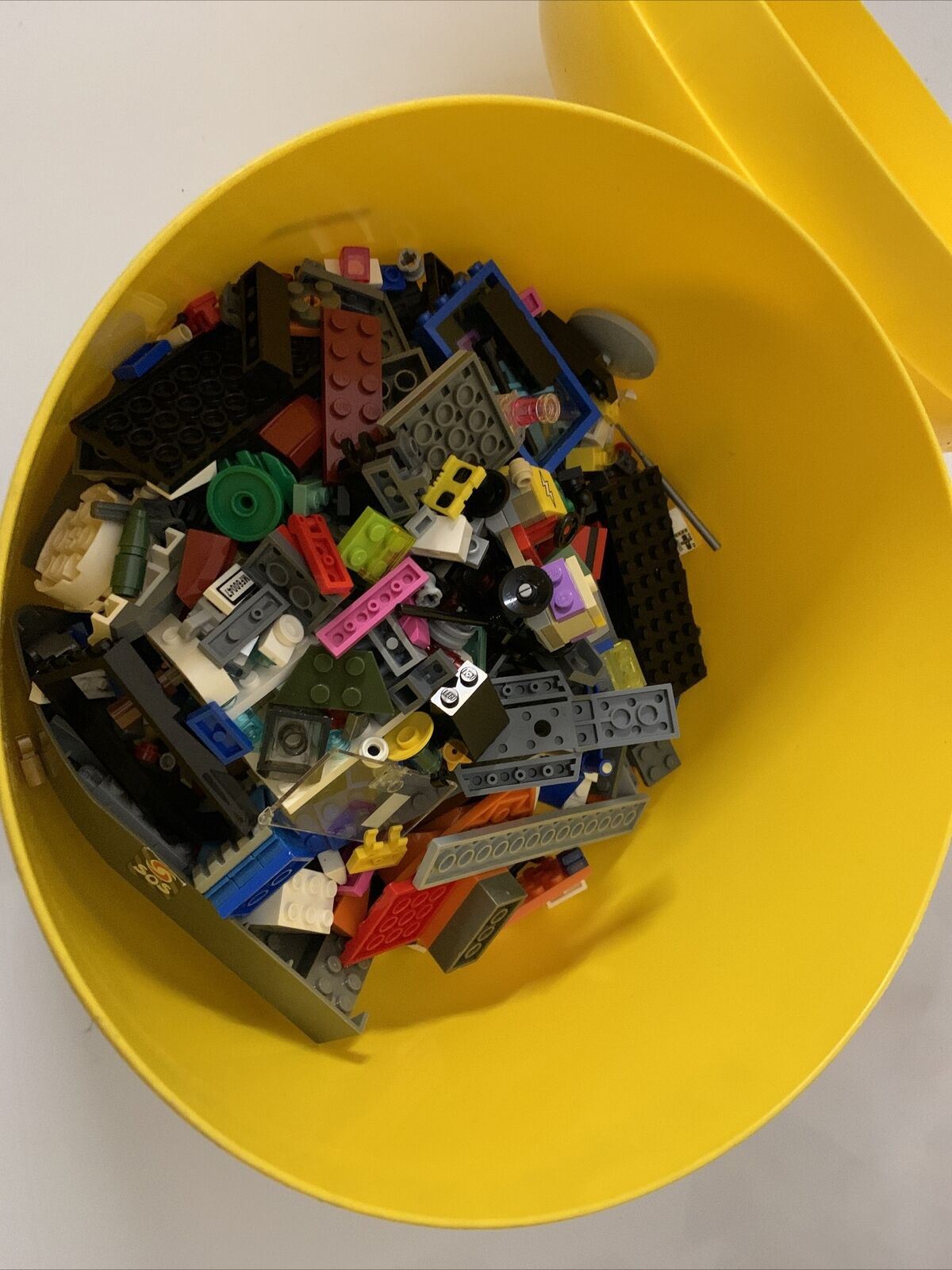 Lego Bulk Assorted 1.15kg Genuine Mixed with LEGO Bucket