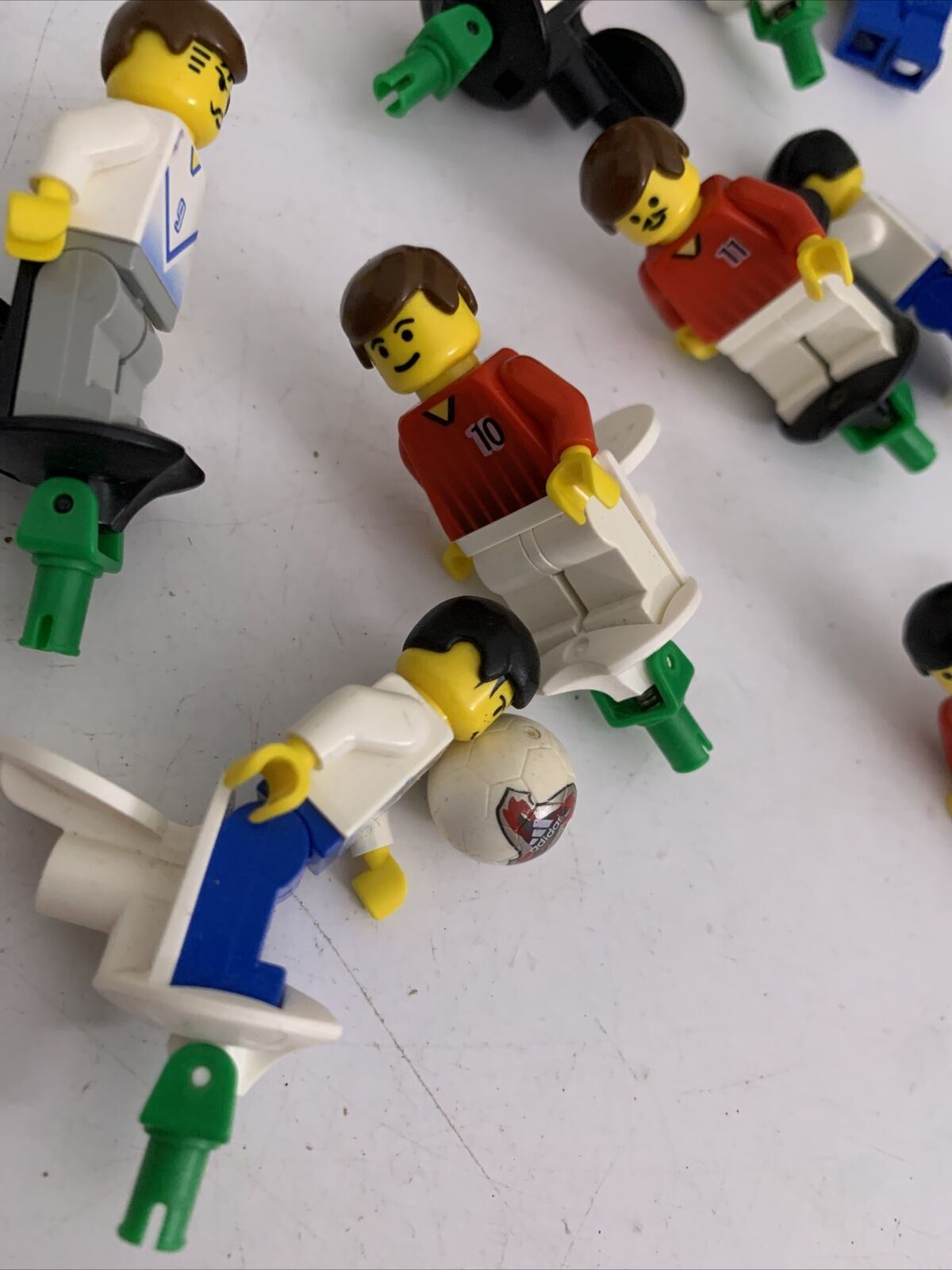 12x Lego Foosball Football Figures Characters with Adidas Football LEGO Ball