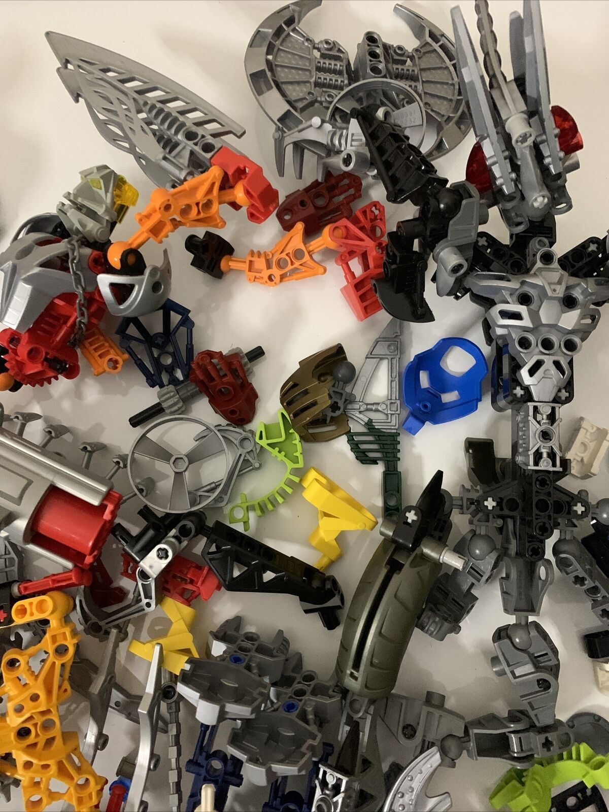 Lego Bionicle Bulk Variety Lot Swords Weapons Parts etc + Manual 975g