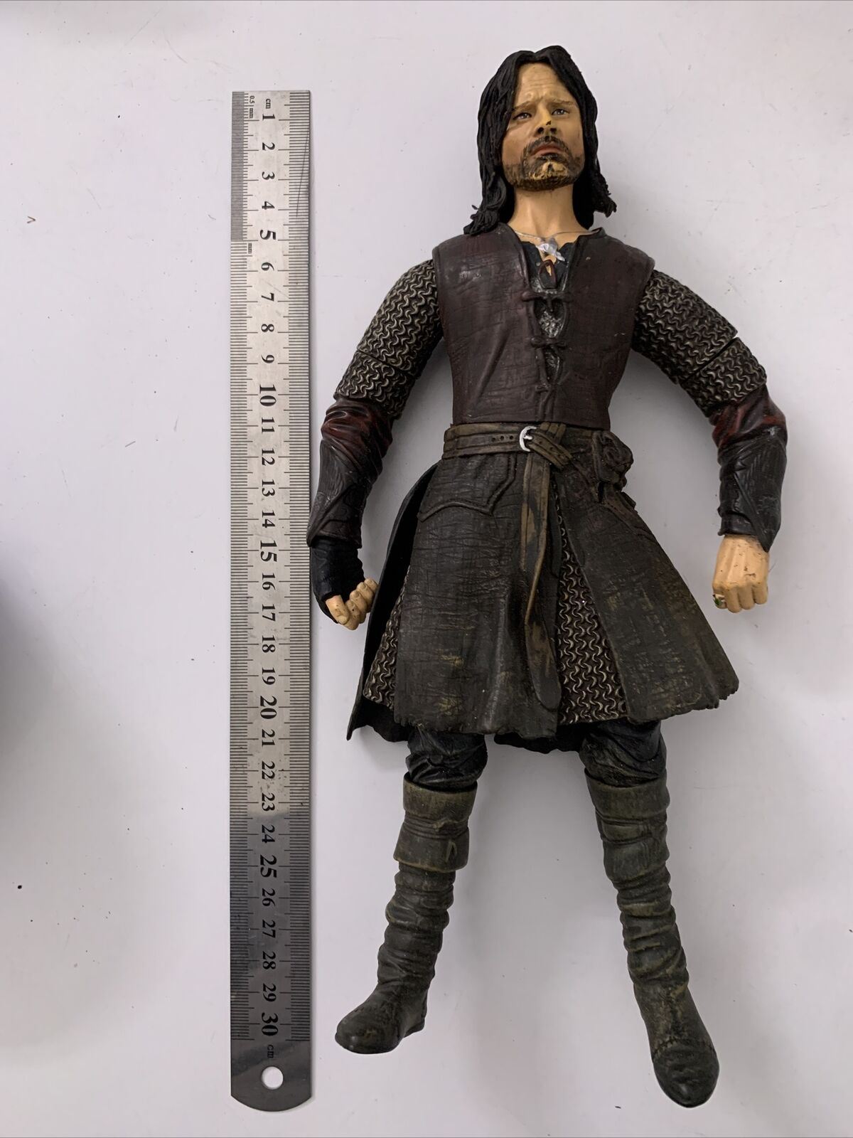 Aragorn Lord of the Rings 11 inch Action Figure Marvel NLP 2003