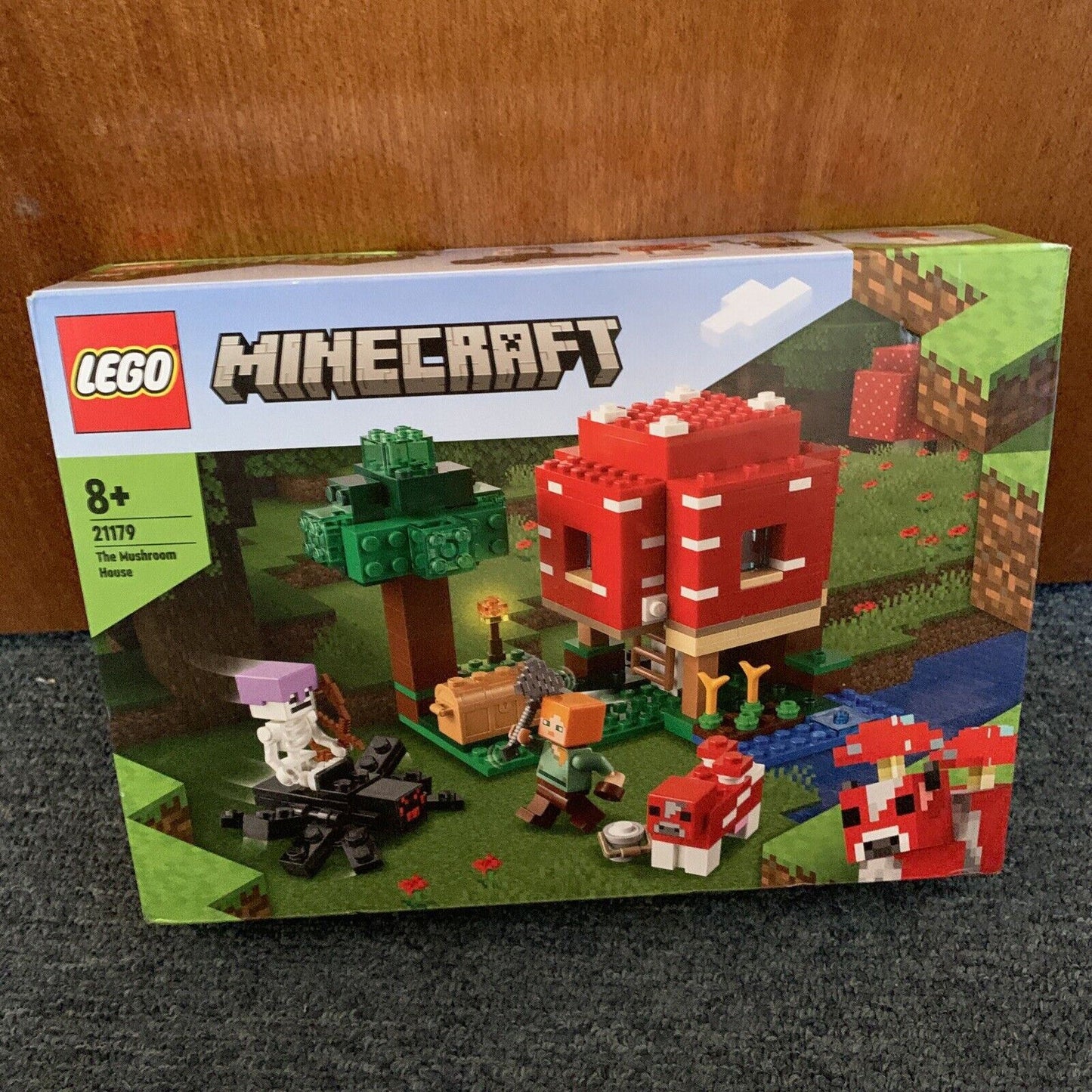 NEW LEGO Minecraft The Mushroom House 21179