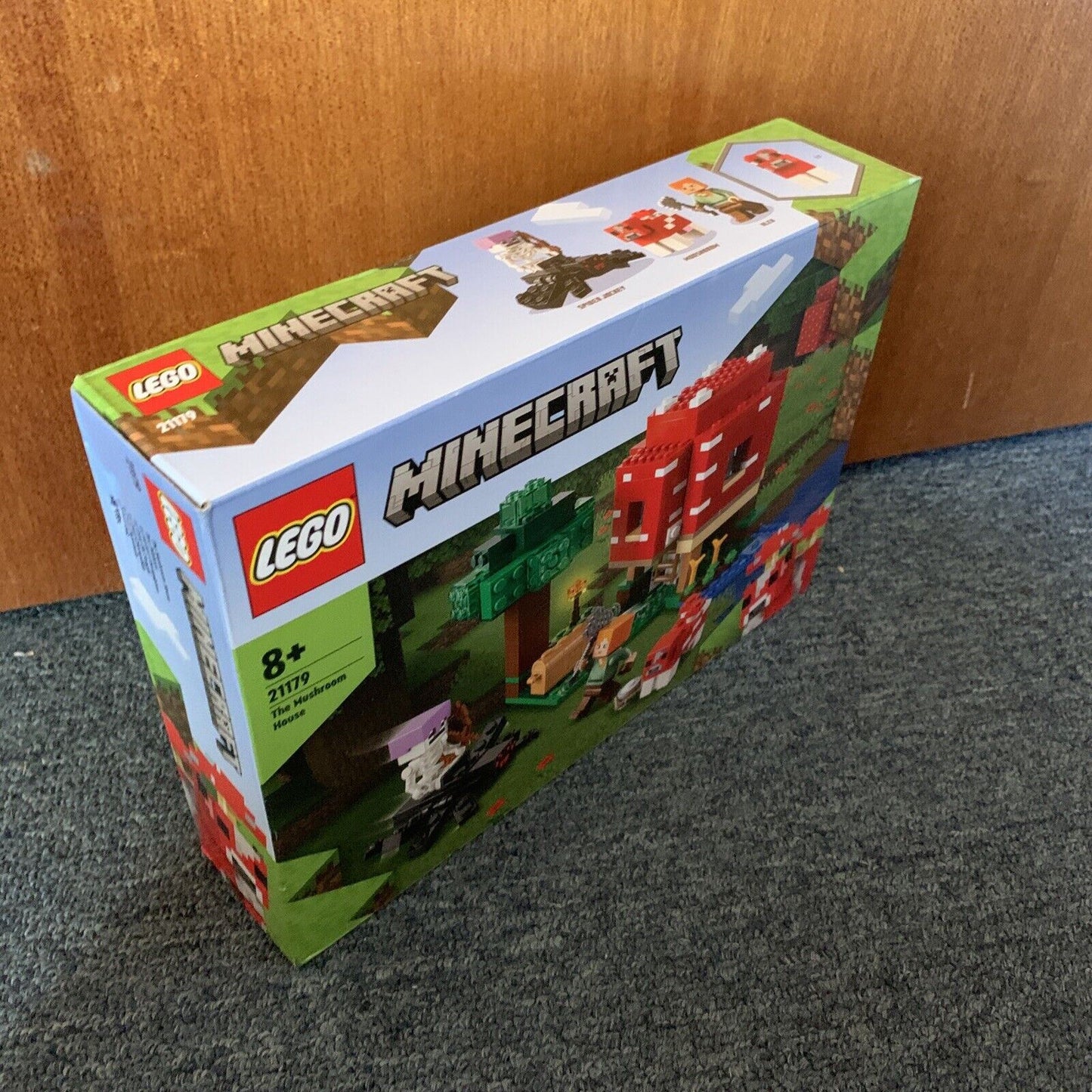 NEW LEGO Minecraft The Mushroom House 21179