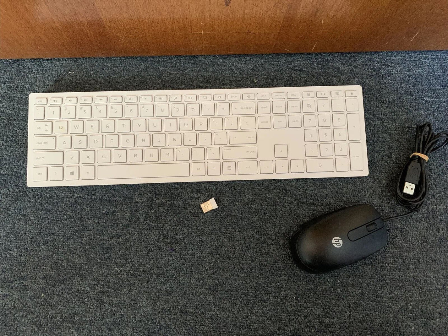 HP HSAP003K Slim Wireless Keyboard + USB HP Mouse Retro Unit