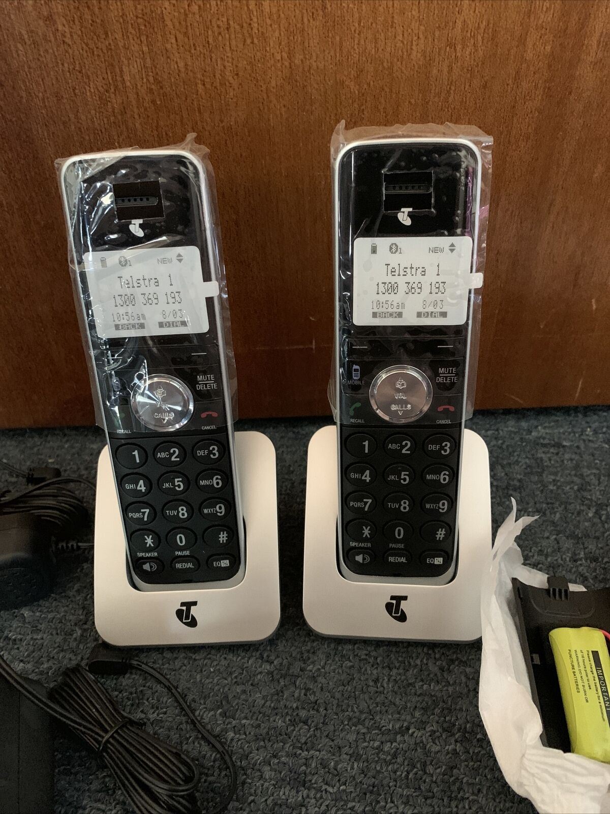 2x Telstra Long Range 12750 Cordless Phone Handset + Extension Dock On