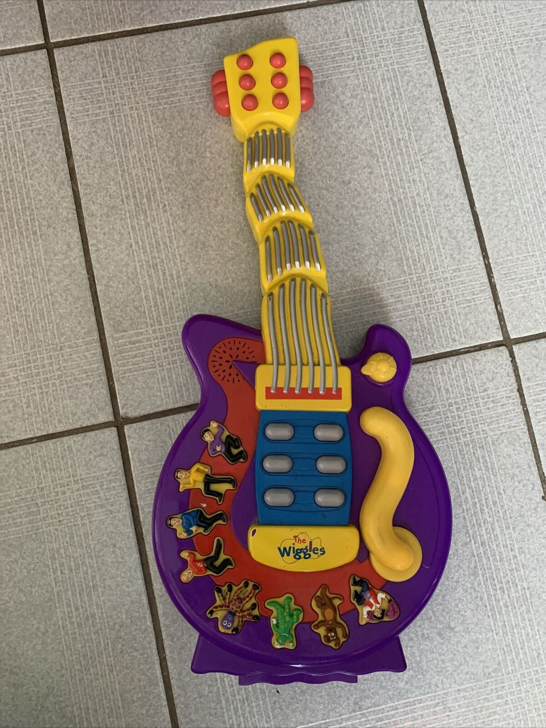 The Wiggles Guitar 2004 *Working But Very Low Volume – Retro Unit