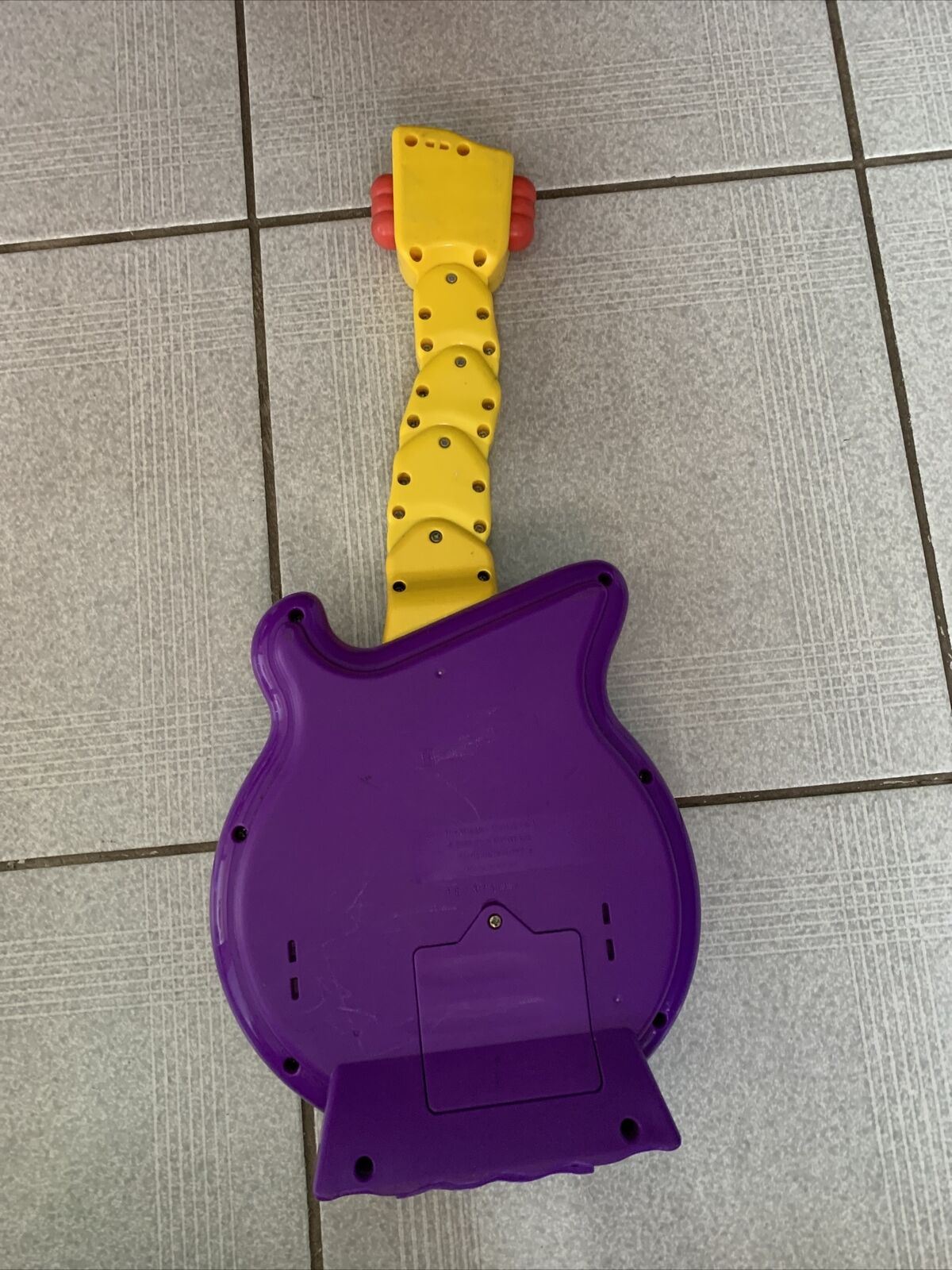 The Wiggles Guitar 2004 *Working But Very Low Volume