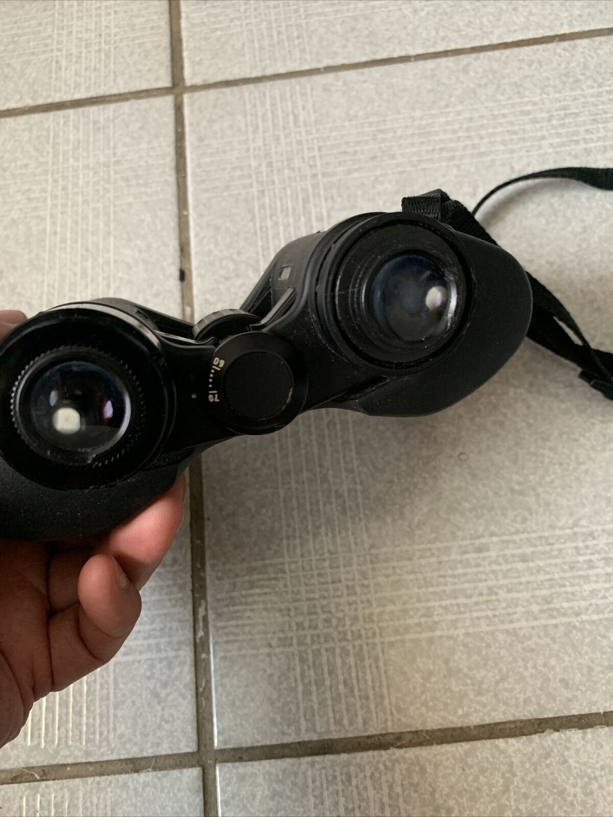 Olympus 8x40 DPS I Field 8.2 Wide UV Protection Binoculars *For Parts Repair