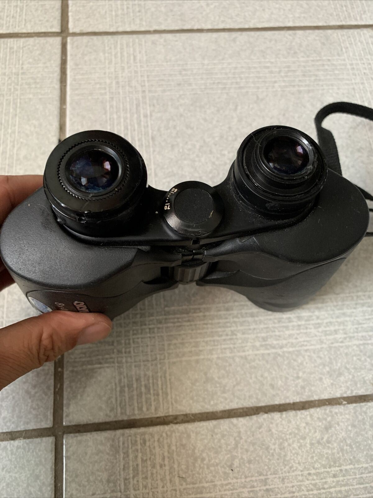 Olympus 8x40 DPS I Field 8.2 Wide UV Protection Binoculars *For Parts Repair