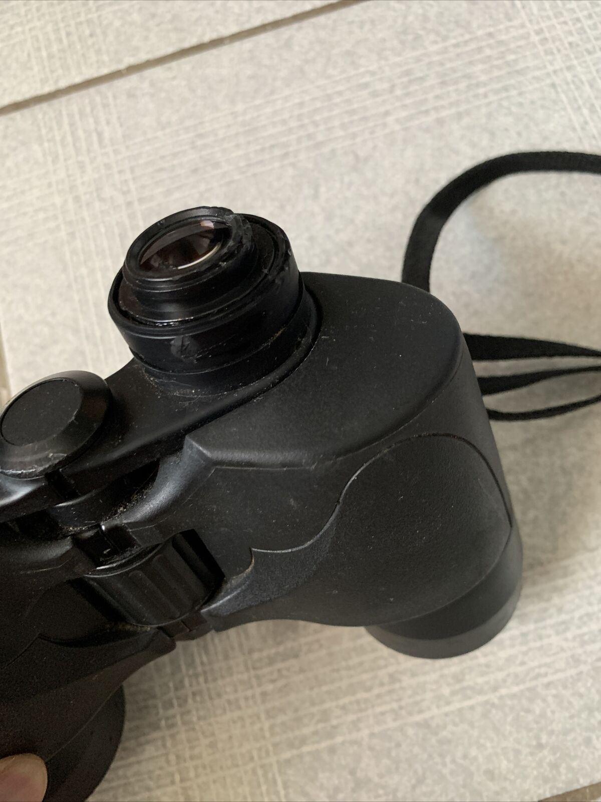 Olympus 8x40 DPS I Field 8.2 Wide UV Protection Binoculars *For Parts Repair