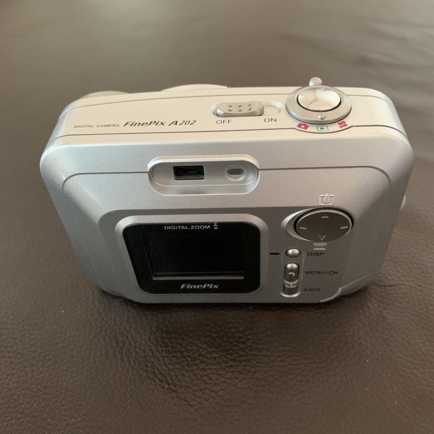 Fujifilm Finepix A202 Digital Camera 2 MP