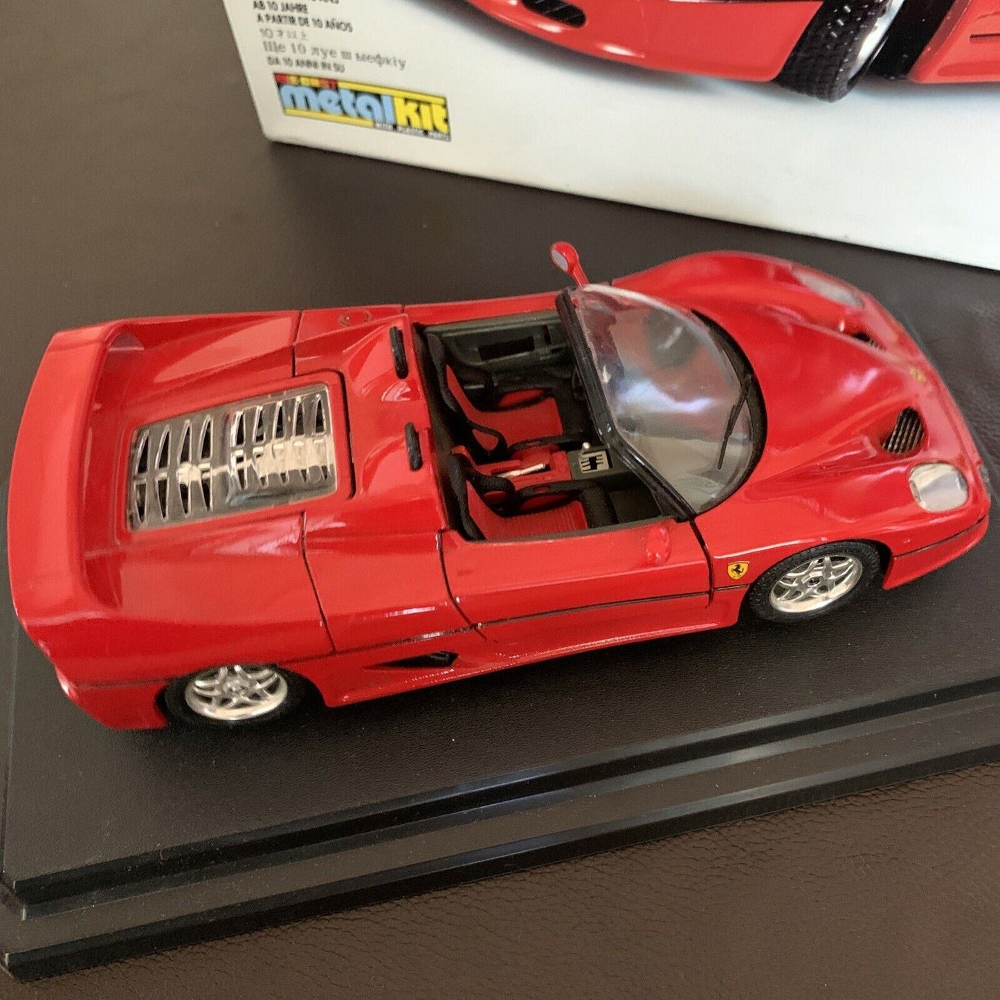 Bburago Ferrari F50 1995 1/24 Diecast Model