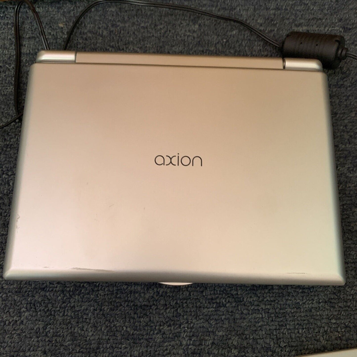 Axiom LCD 7" Monitor & DVD Player with Power Supply and Remote LMD2706QE