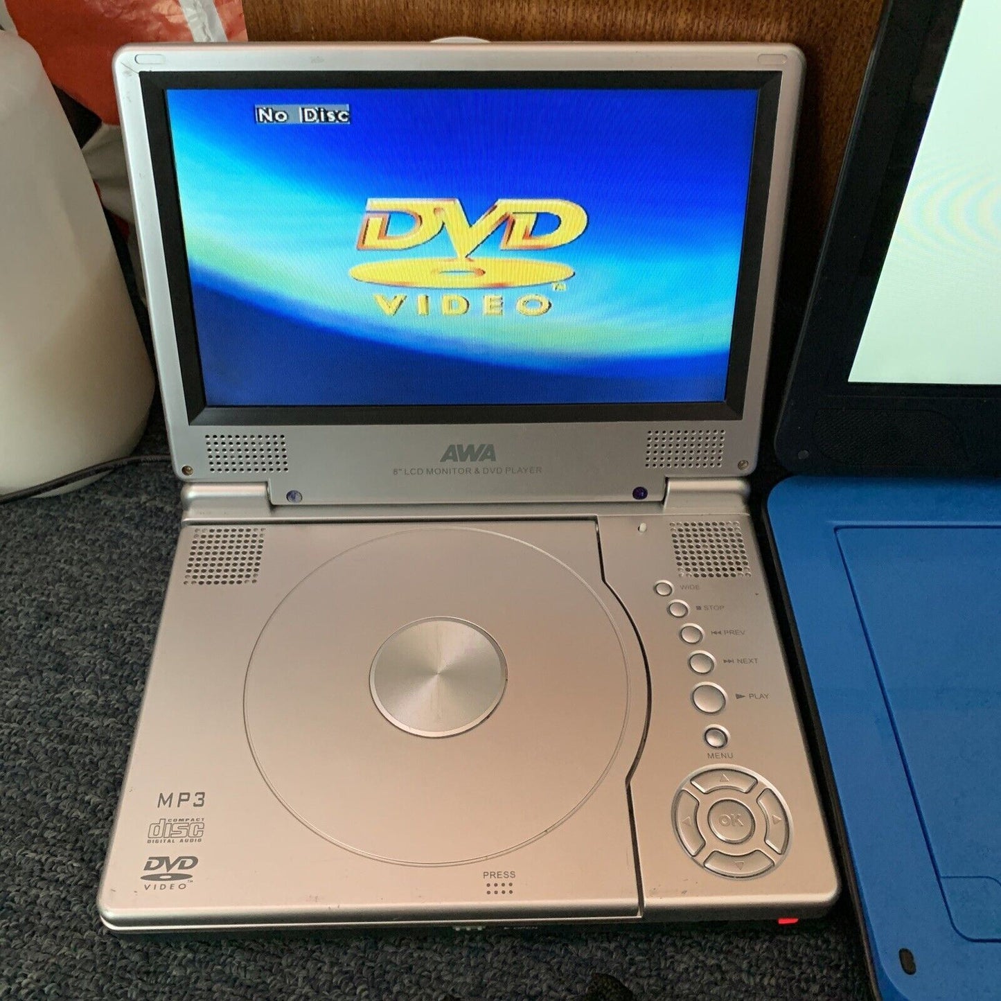 5x LCD Portable Player 7inch to 10inch *For Parts Or Repair