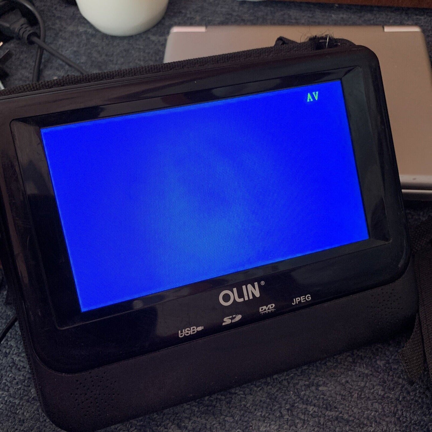 5x LCD Portable Player 7inch to 10inch *For Parts Or Repair