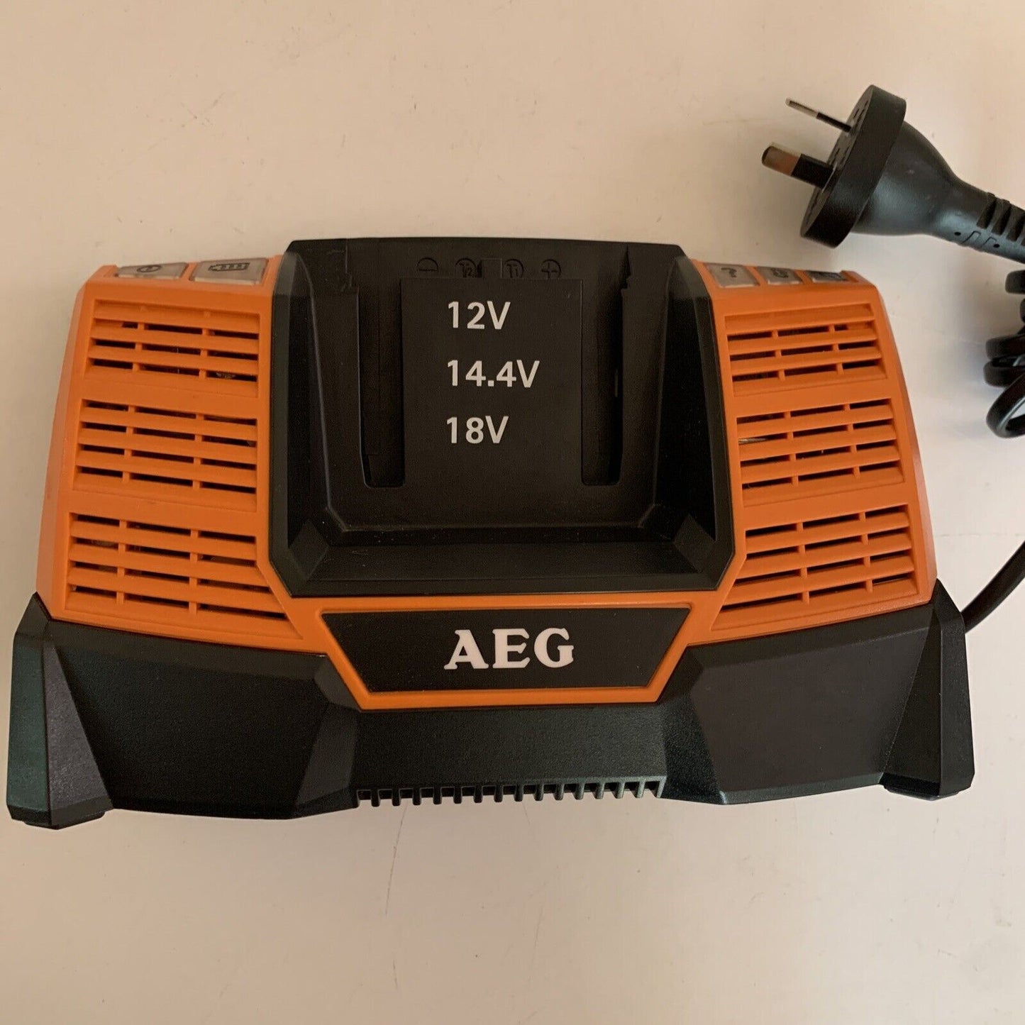 AEG BL1218 Smart Battery Charger 12V 14.4V 18V