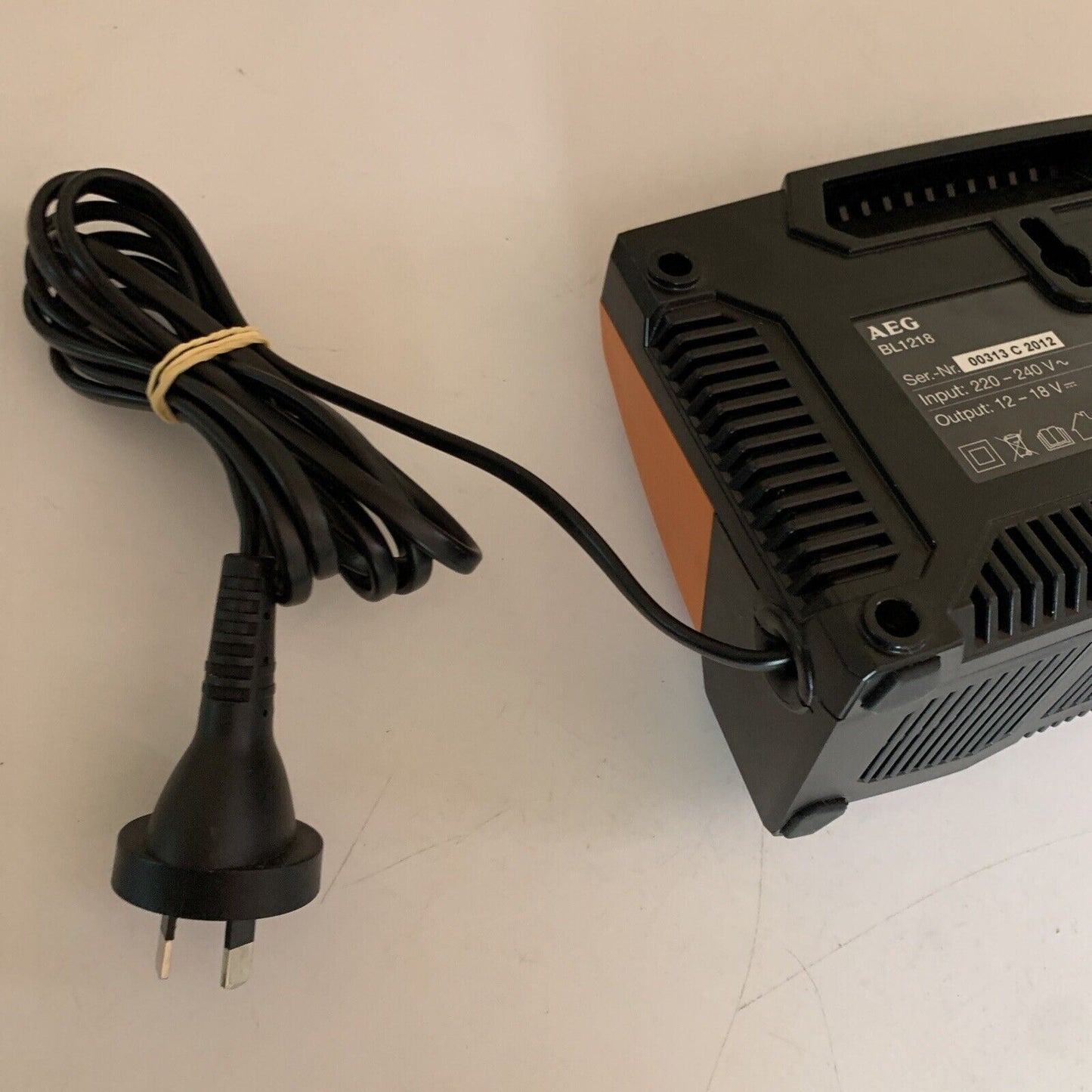 AEG BL1218 Smart Battery Charger 12V 14.4V 18V