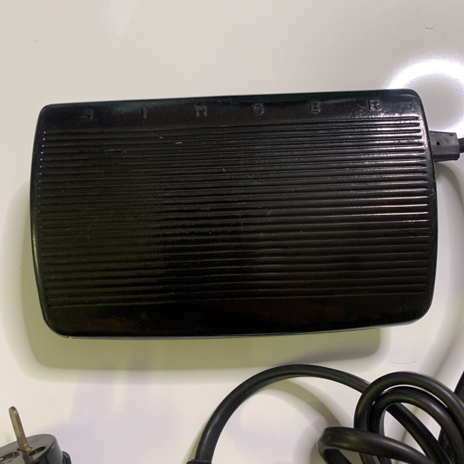 Singer Foot Control Pedal for Sewing Machine CR304 NO 603737 – Retro Unit