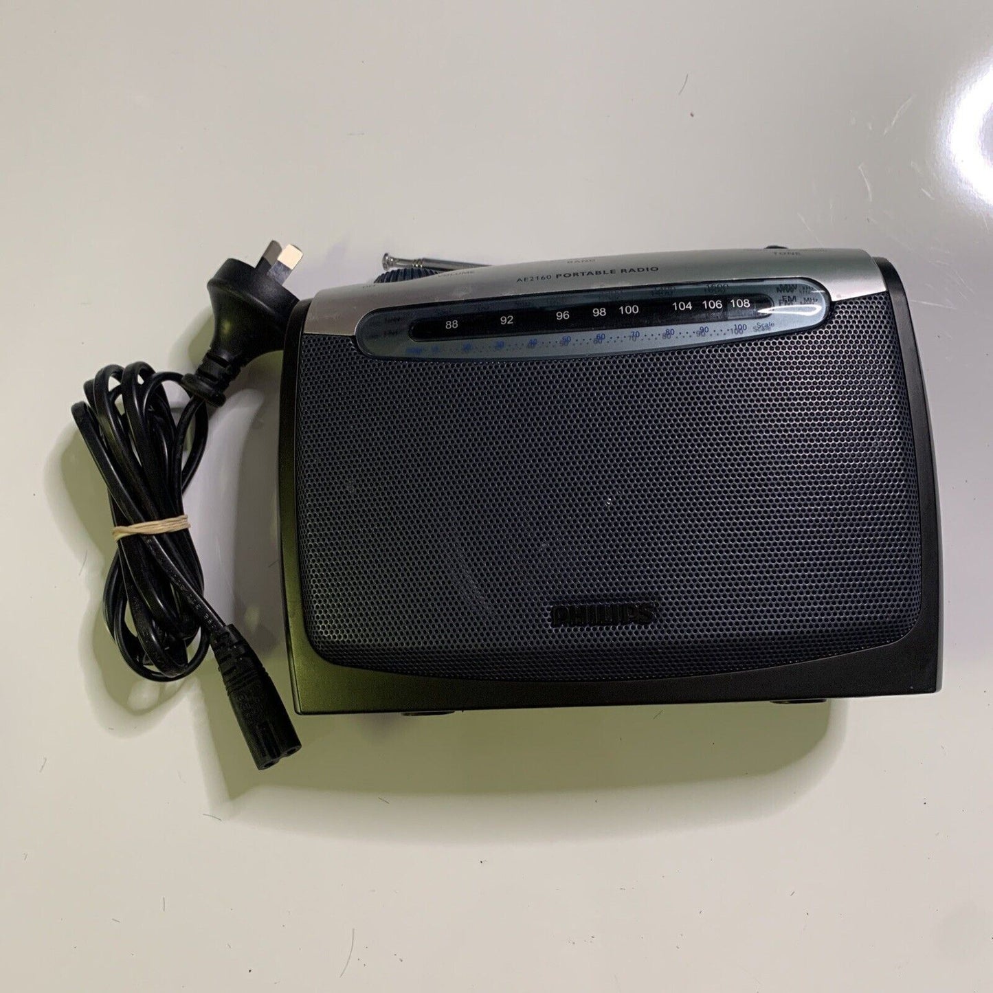 Philips AE2160 Portable AM/FM Radio