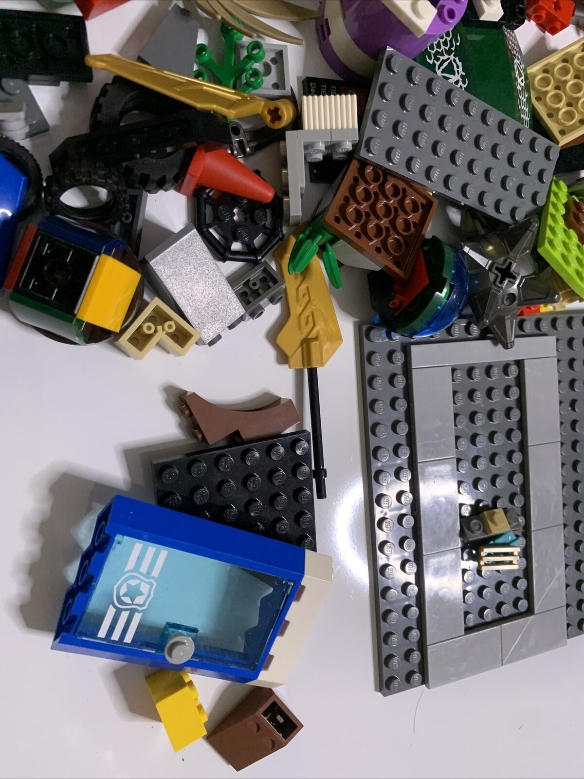 Bulk Genuine Lego Mixed Set 980g Boat Car Wheels Police Plane Pieces