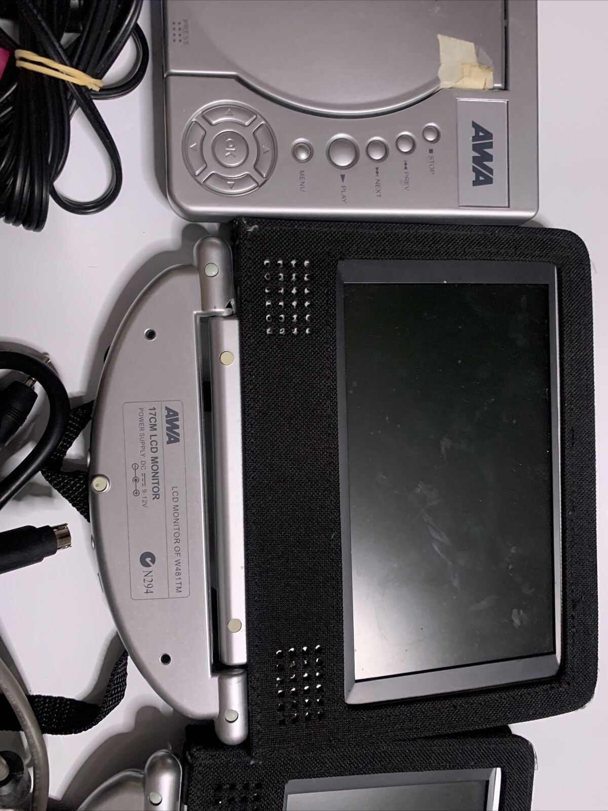 AWA DVD player Dual Screen *For parts or repair