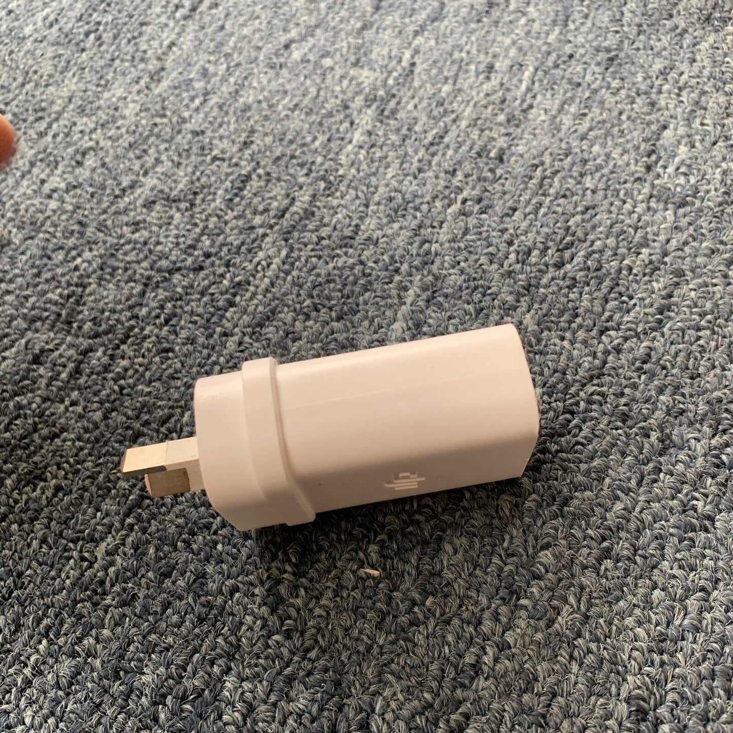 DJI Power Adapter USB QC18-AU Input: 100-240V Output: 5v 3A 9v 2A 12V 1.5A