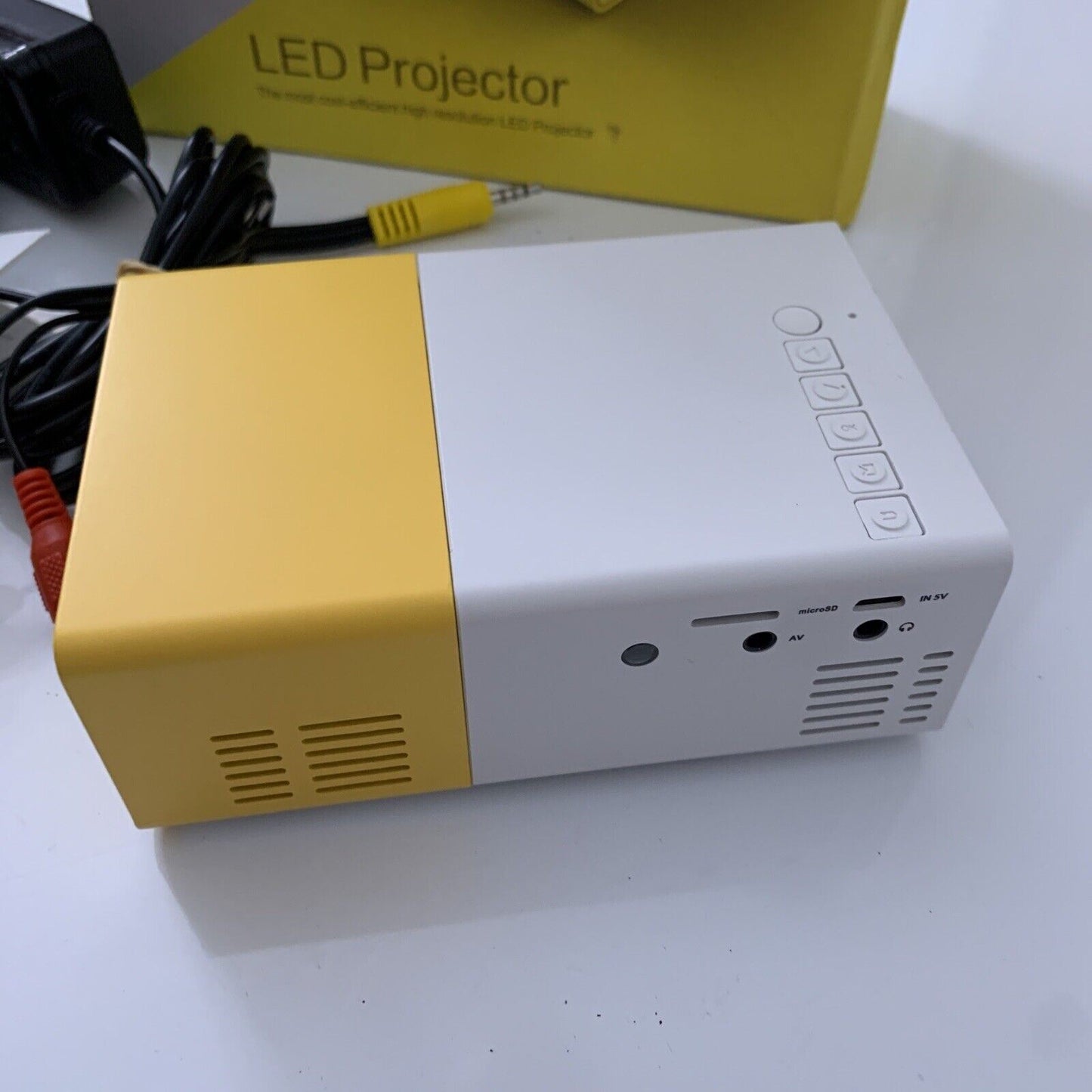 LED Projector Mini Portable Home Cinema USB LED 1080P