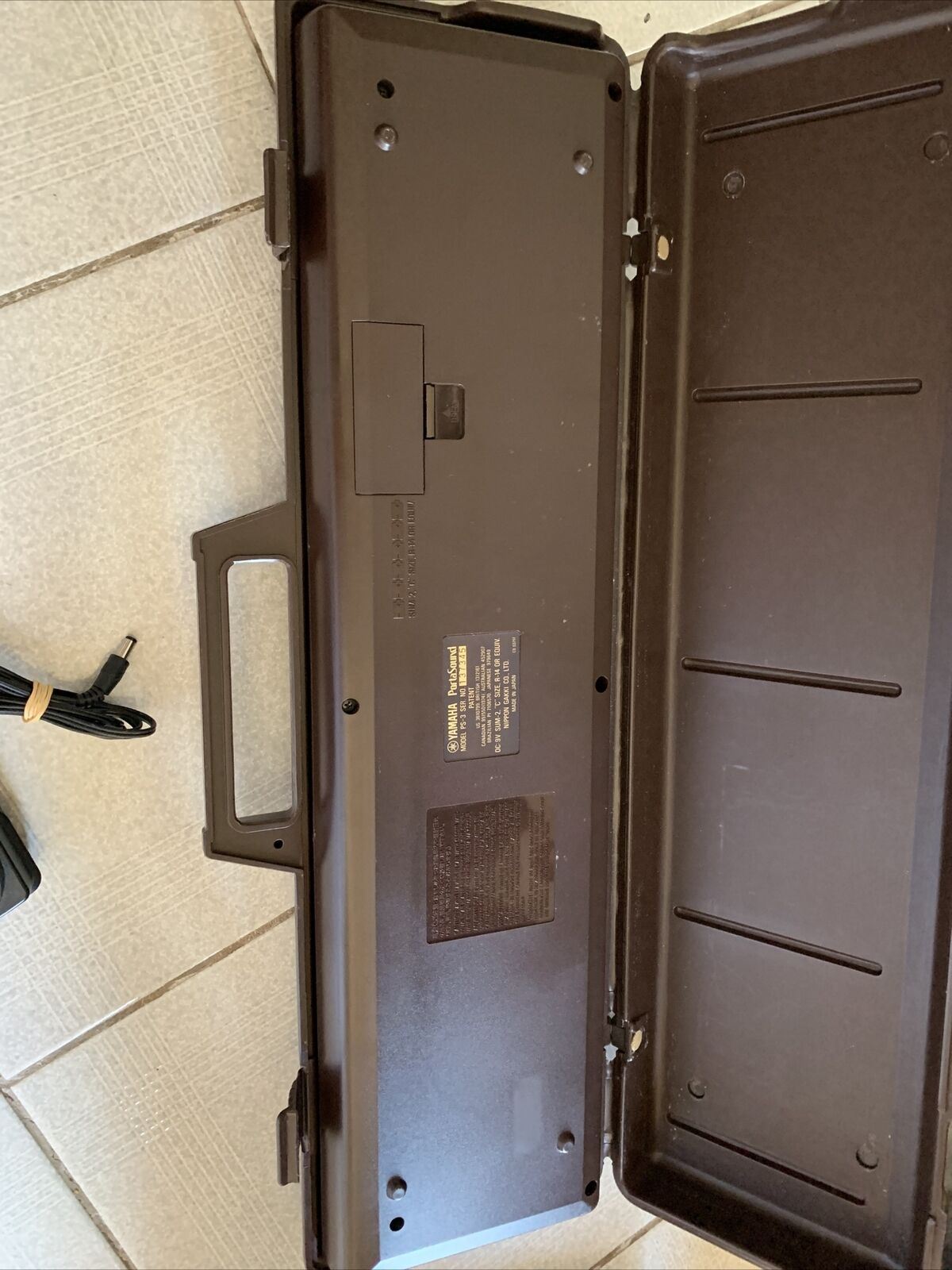 Vintage YAMAHA PortaSound Model PS-3 Keyboard w Carry Case & Power Supply