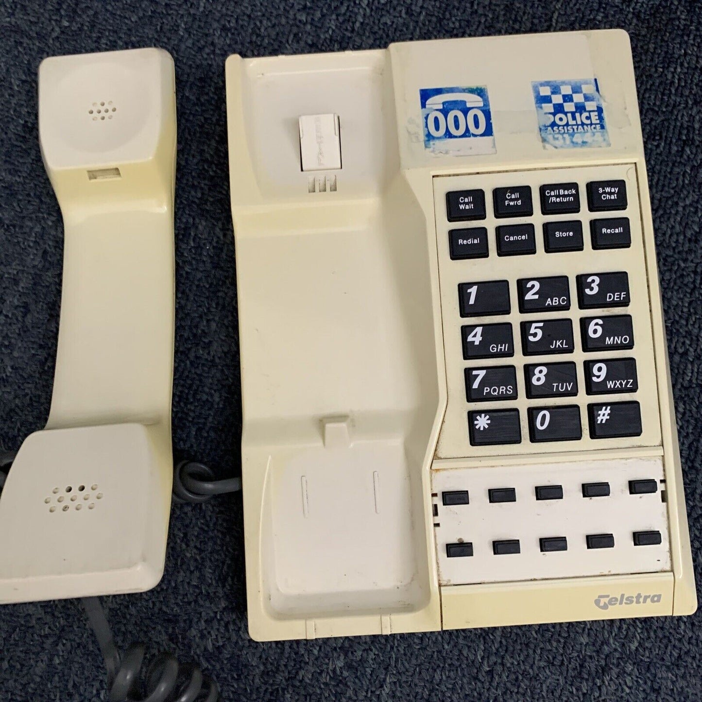 Telstra Touchfone TF400C Landline Desktop Corded Telephone