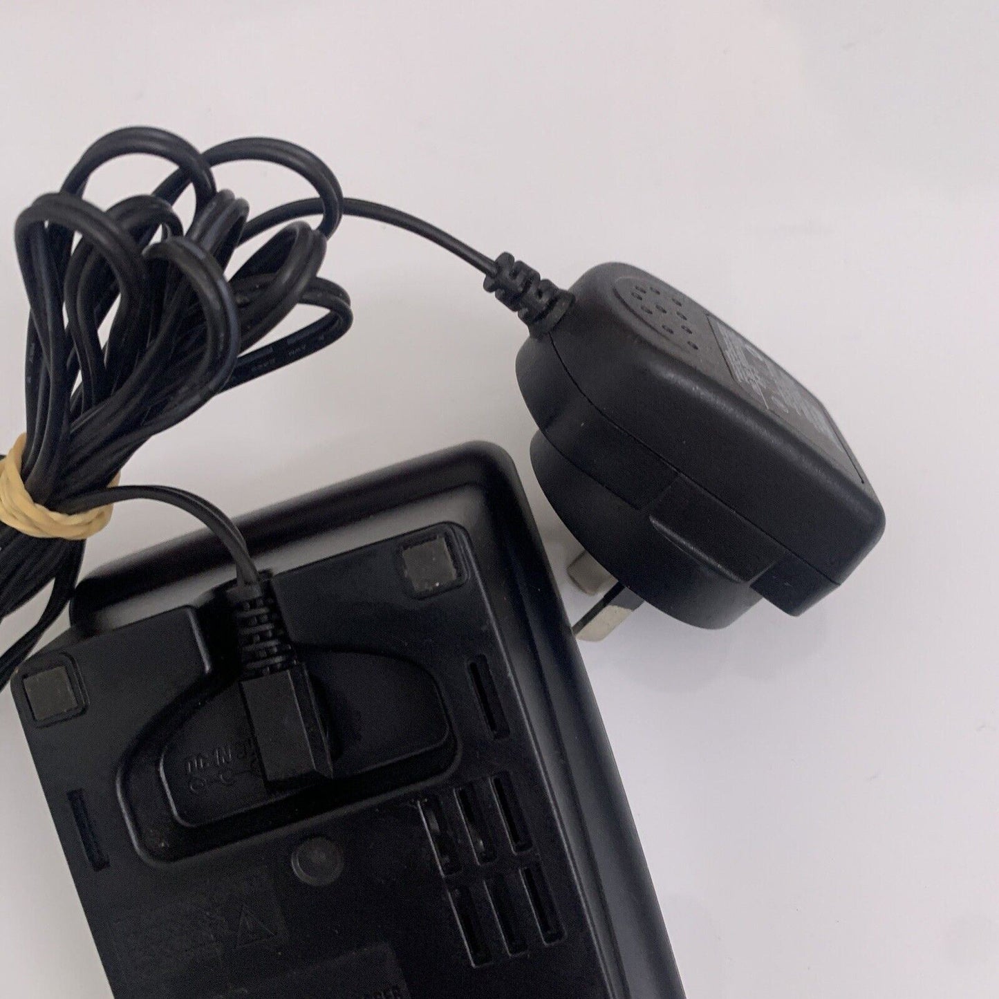 Uniden Cordless Telephone Charger and AAD-600S(M) Power Supply