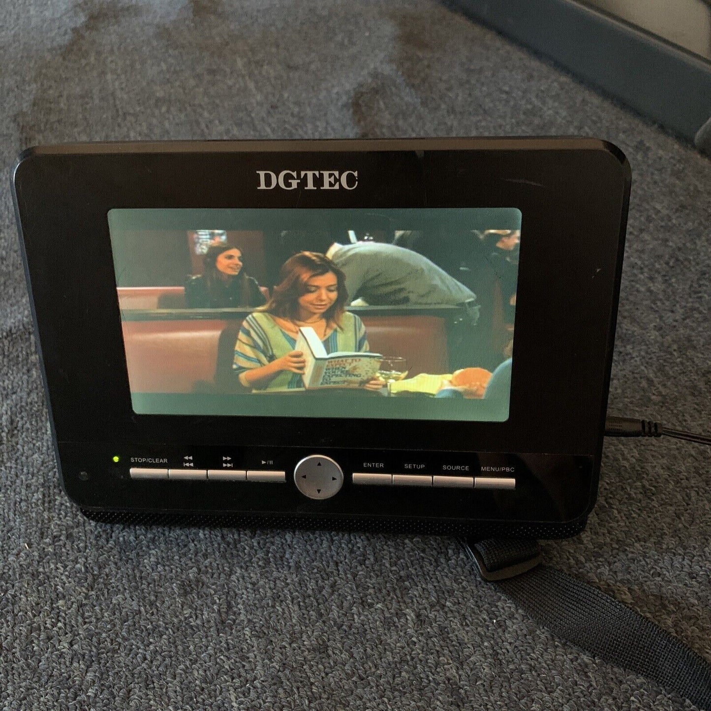 DGTEC 7" Portable DVD Player DG-350DSDVD