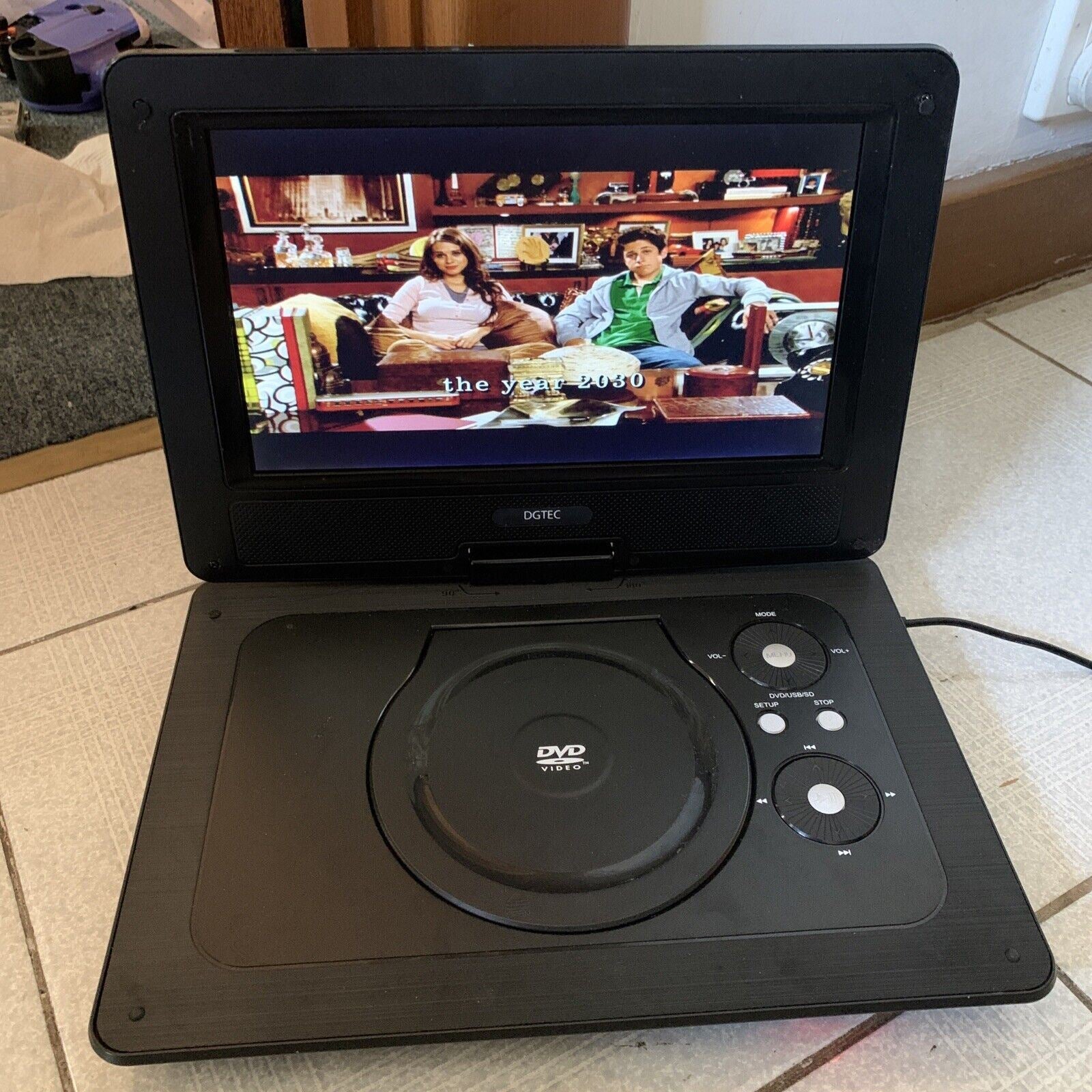 DGTEC Portable 10.1" DVD Player DGVJ10PDP with Power Supply Retro Unit