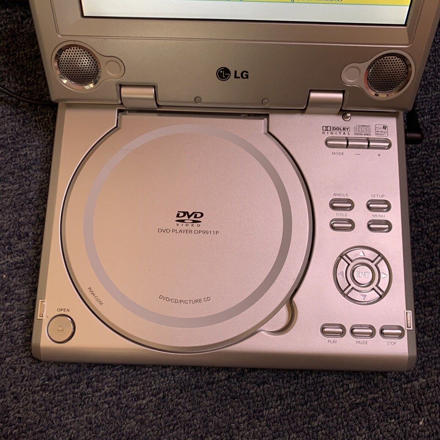 LG 7" Portable DVD Player with TFT LCD DP9911P + Power Supply