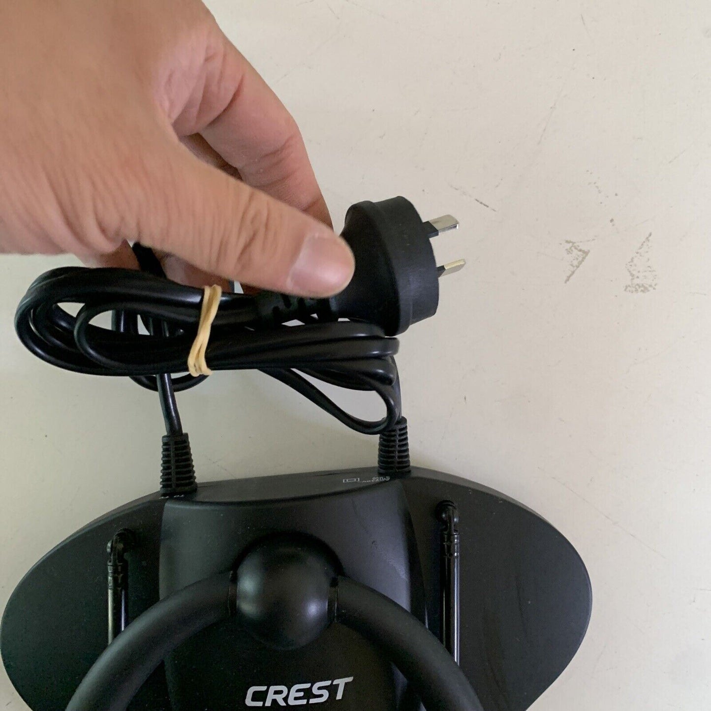 Crest Indoor Antenna VHF/UHF/AM with Adjustable Gain HNEA100