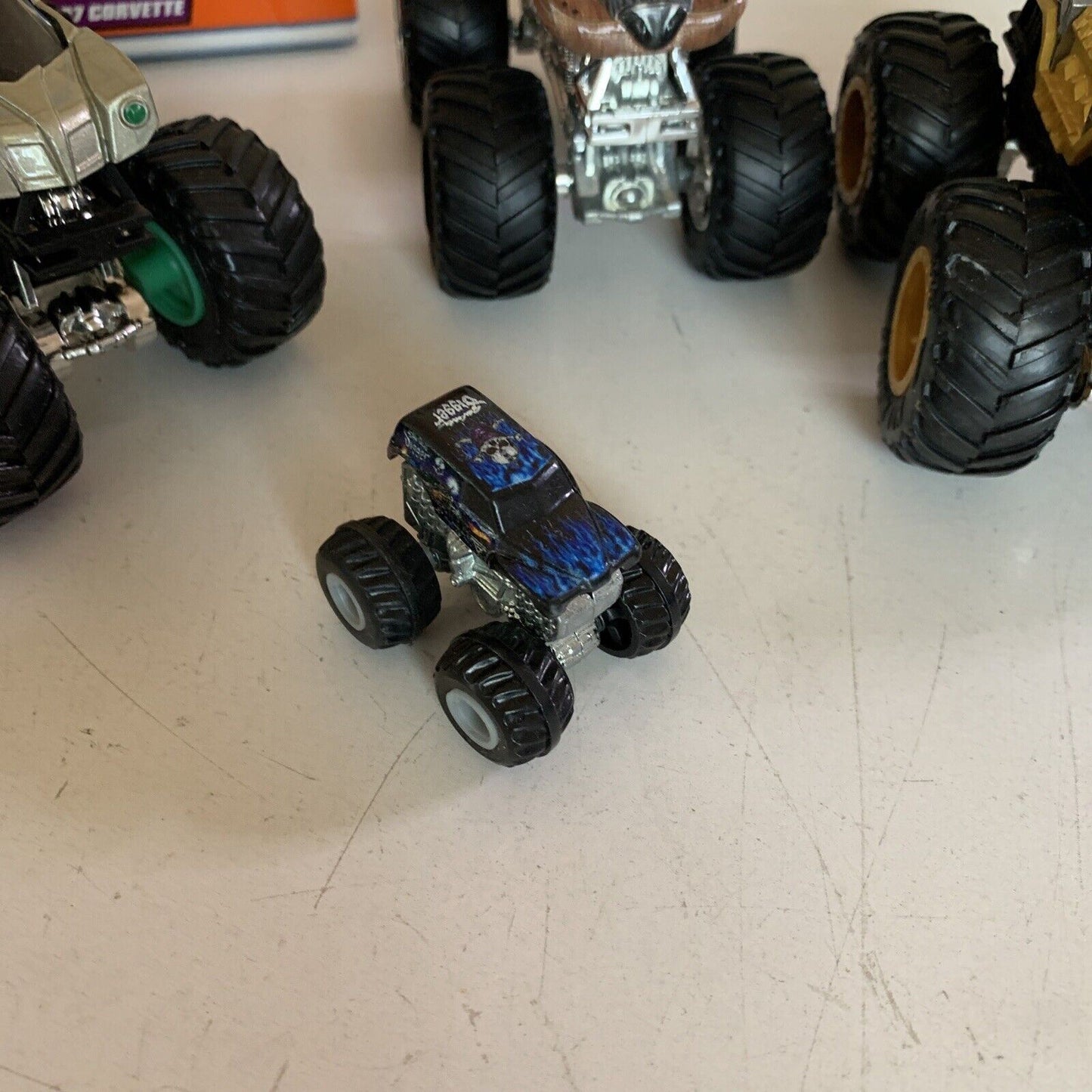 6x Hot Wheels Monster Trucks Matchbox Trucks Cars