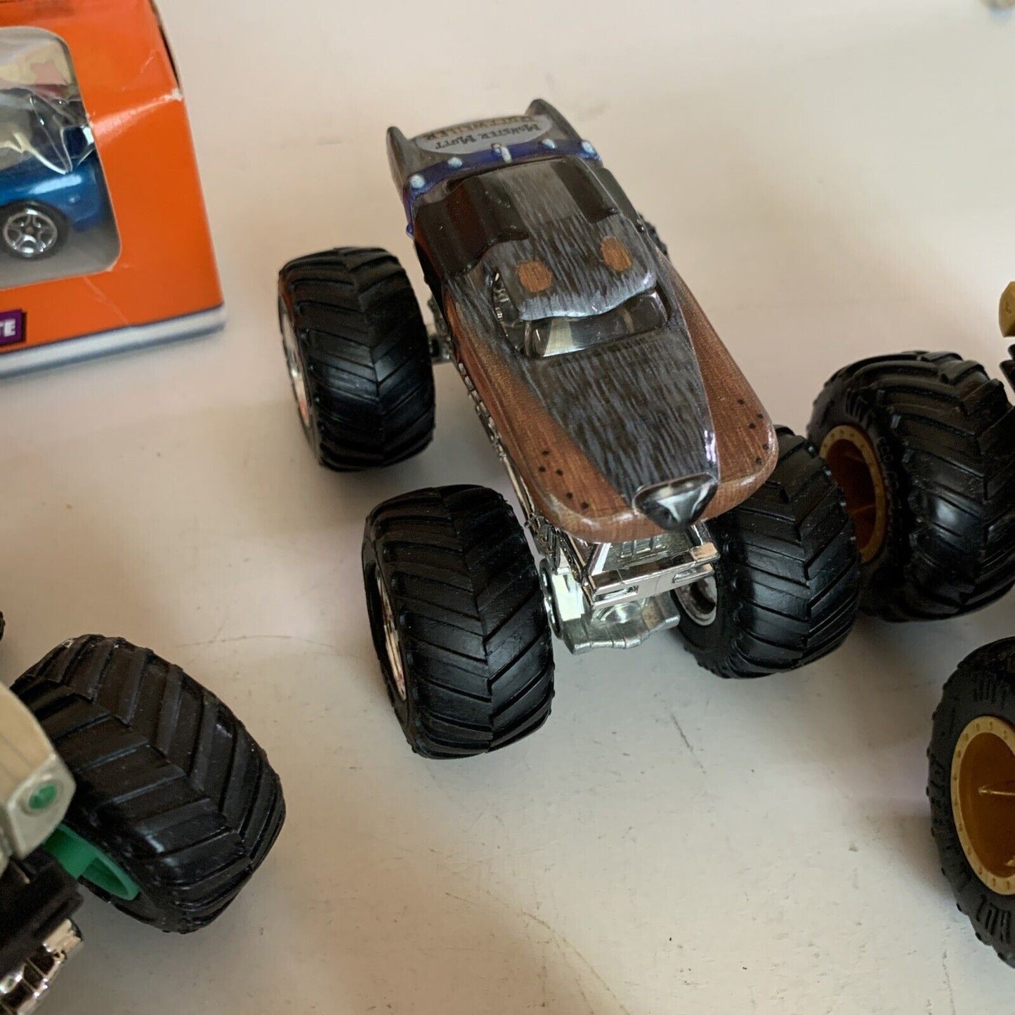 6x Hot Wheels Monster Trucks Matchbox Trucks Cars